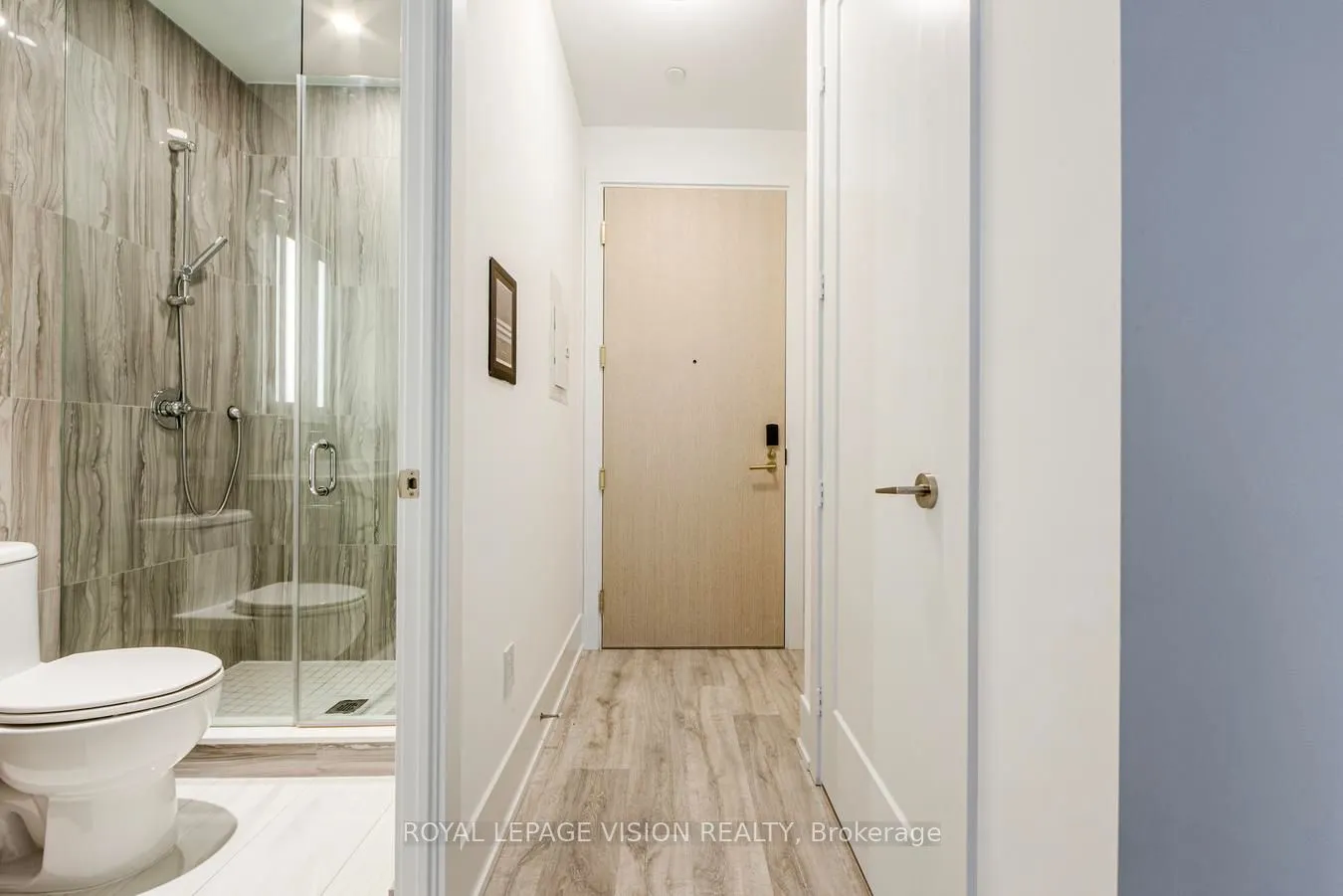 480 Front Street W, #1913