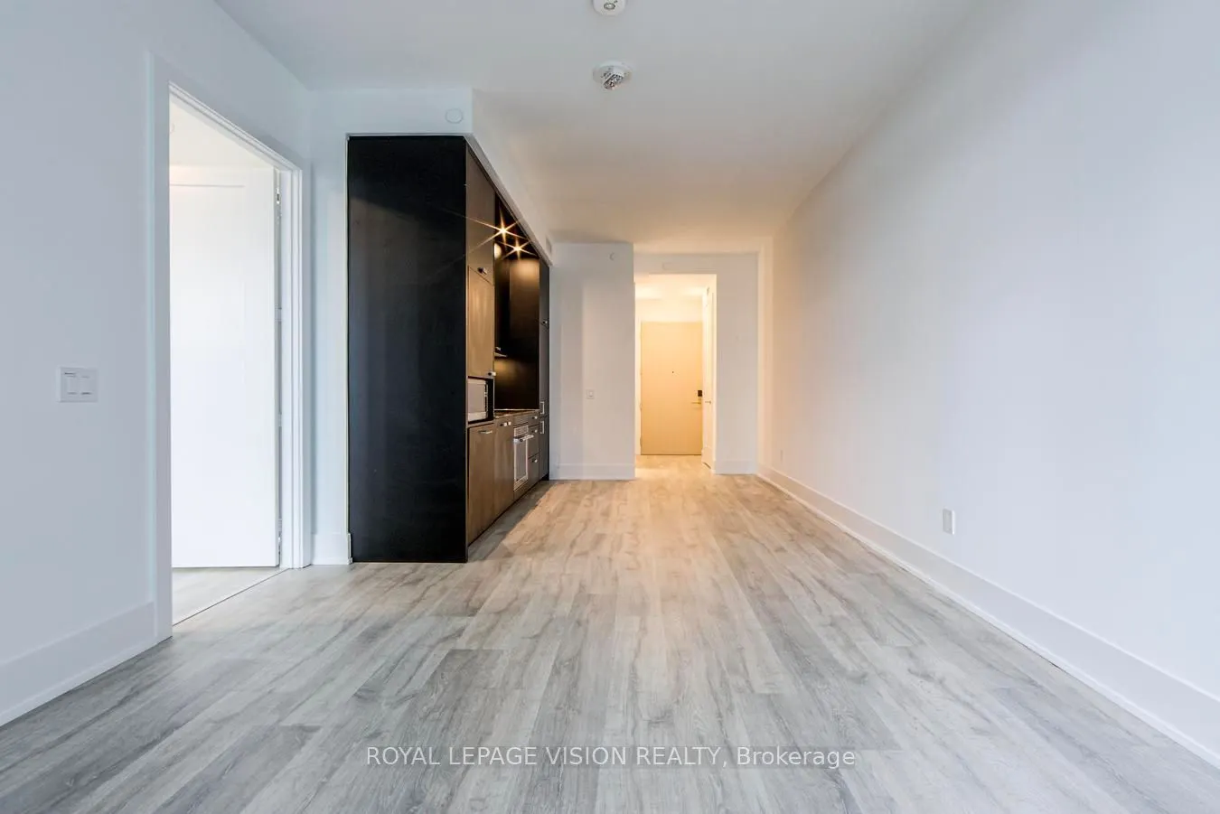 480 Front Street W, #1913