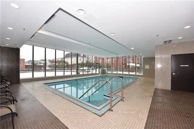 120 Dallimore Circle, #323