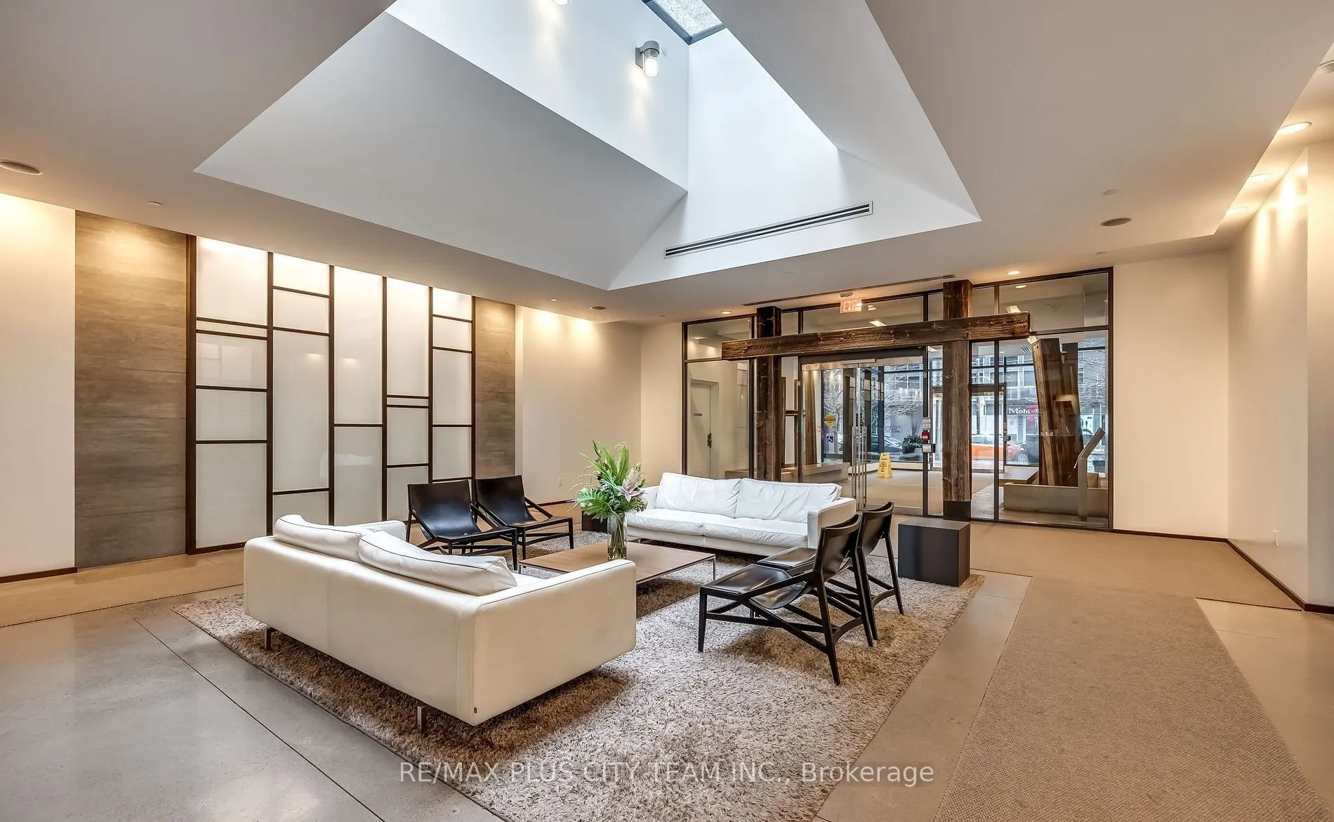 1030 King Street W, #318