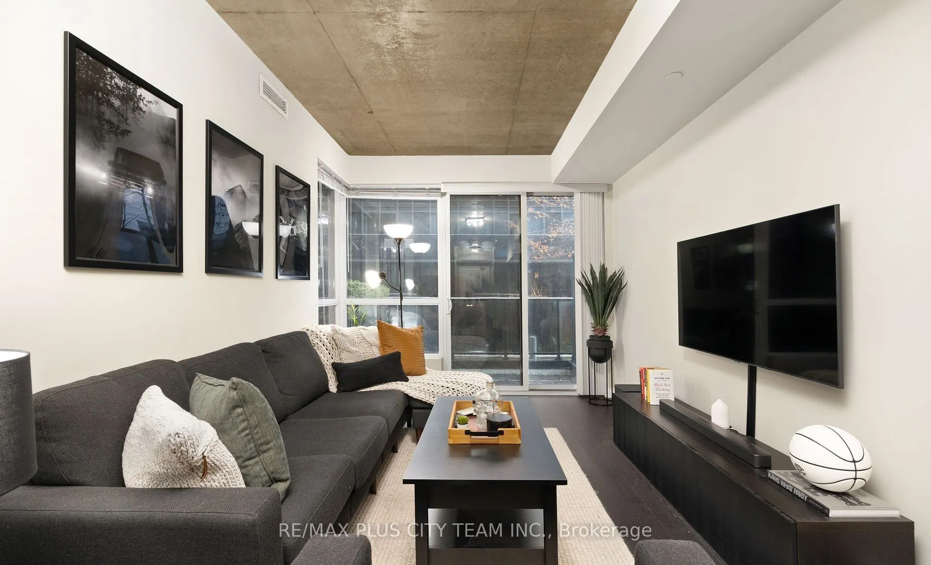 1030 King Street W, #318