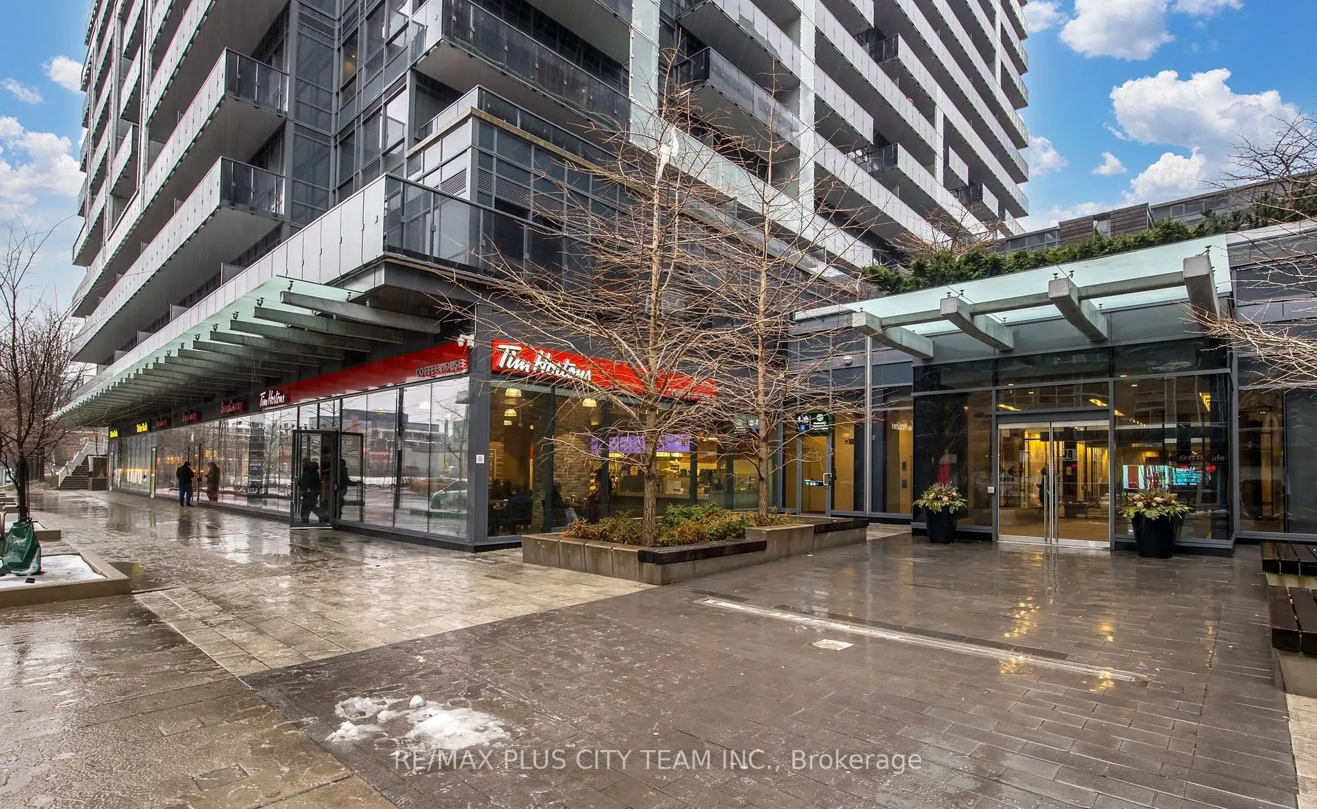 1030 King Street W, #318