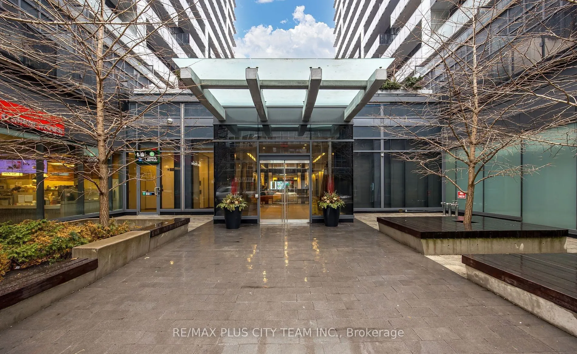 1030 King Street W, #318