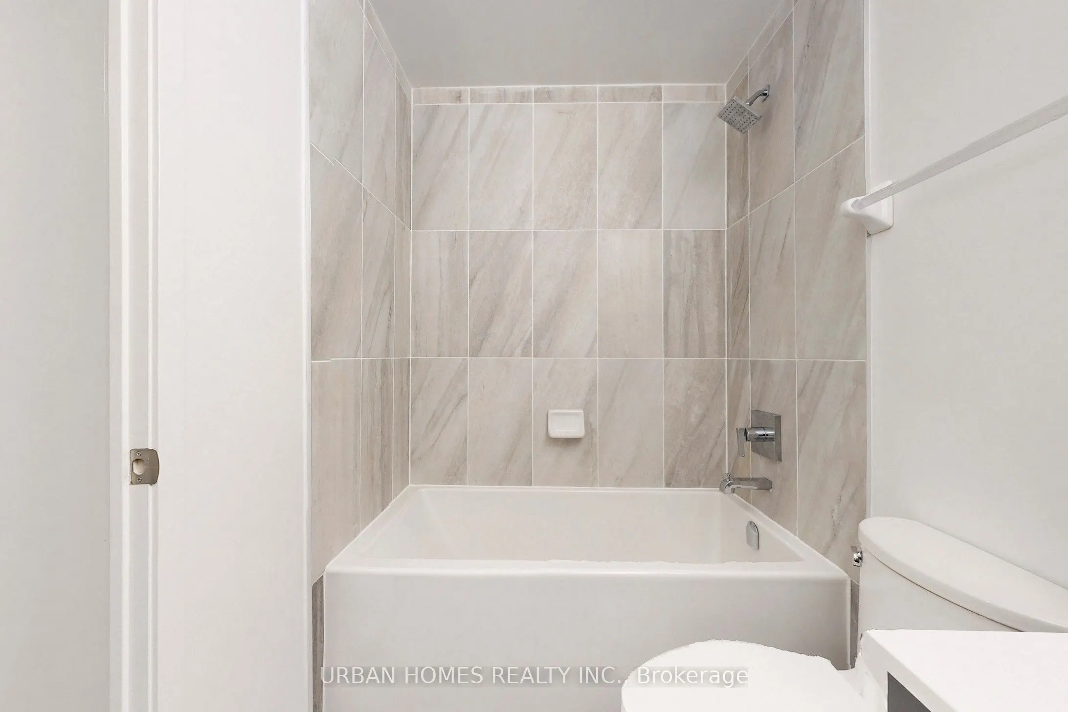 543 Richmond Street W, #737