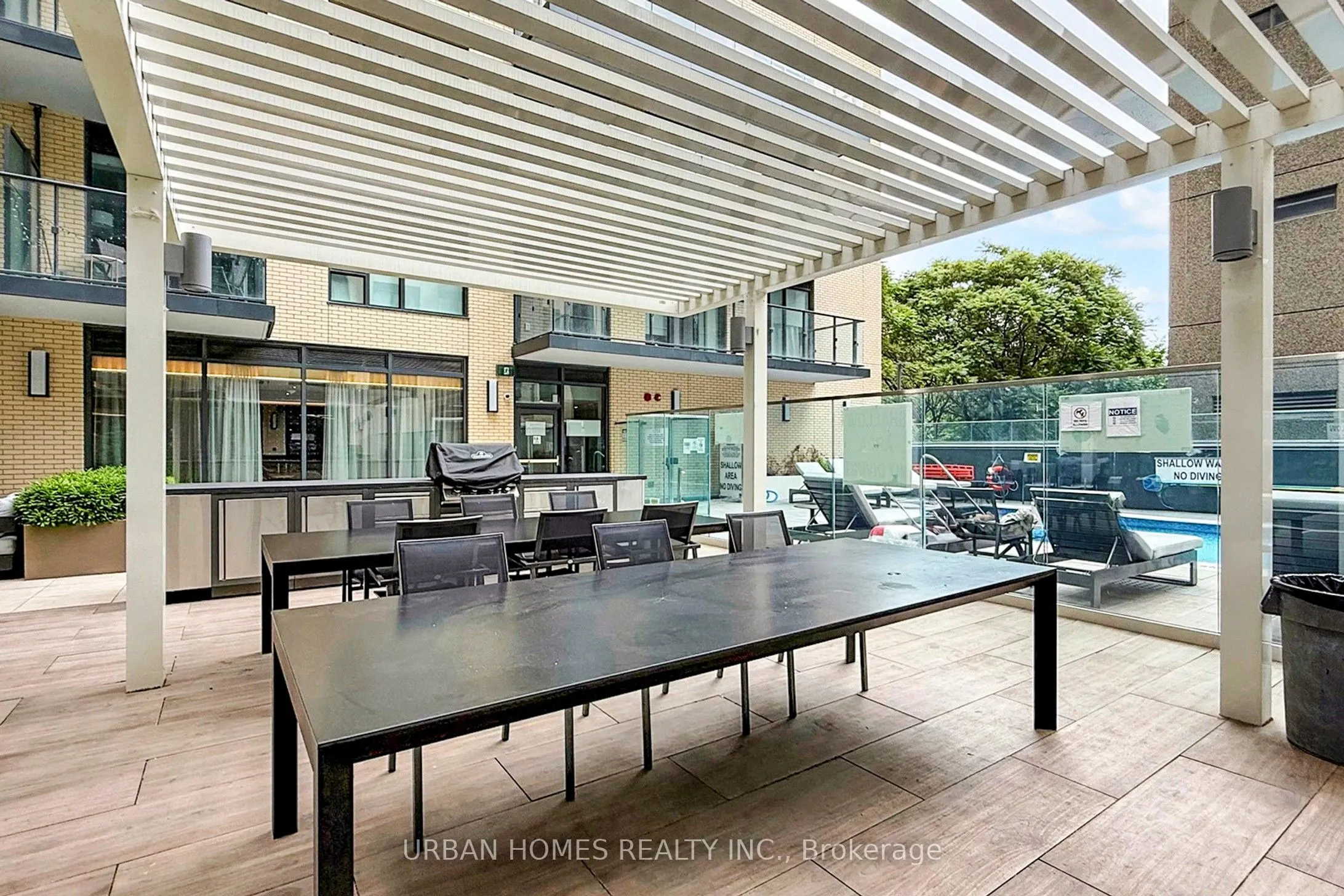 543 Richmond Street W, #737
