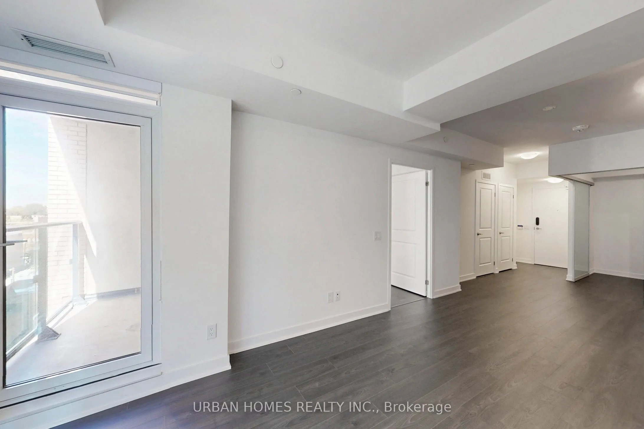 543 Richmond Street W, #737