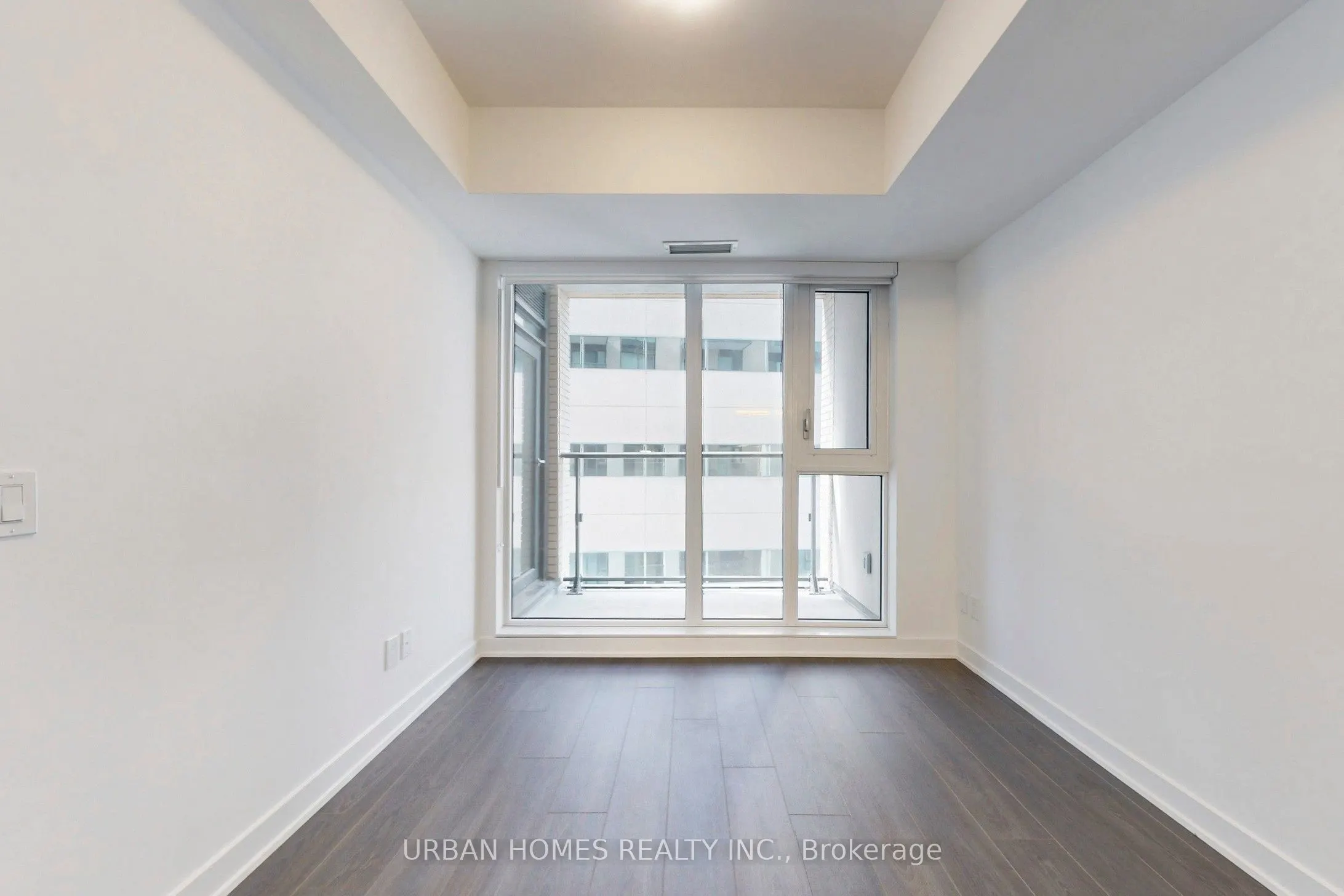 543 Richmond Street W, #737
