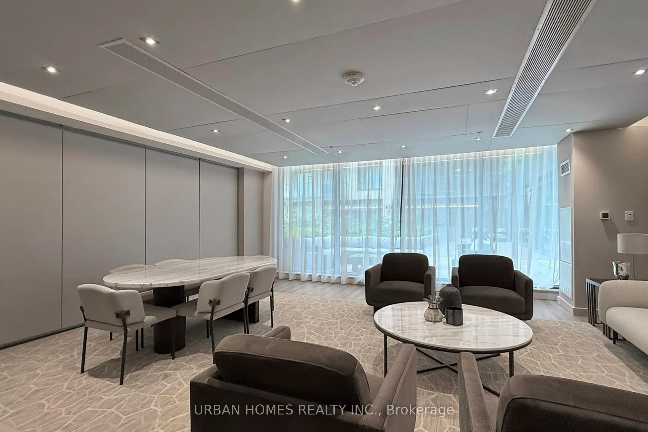 543 Richmond Street W, #737