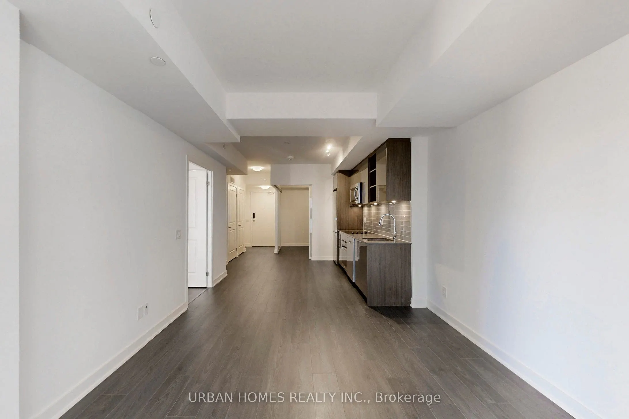 543 Richmond Street W, #737