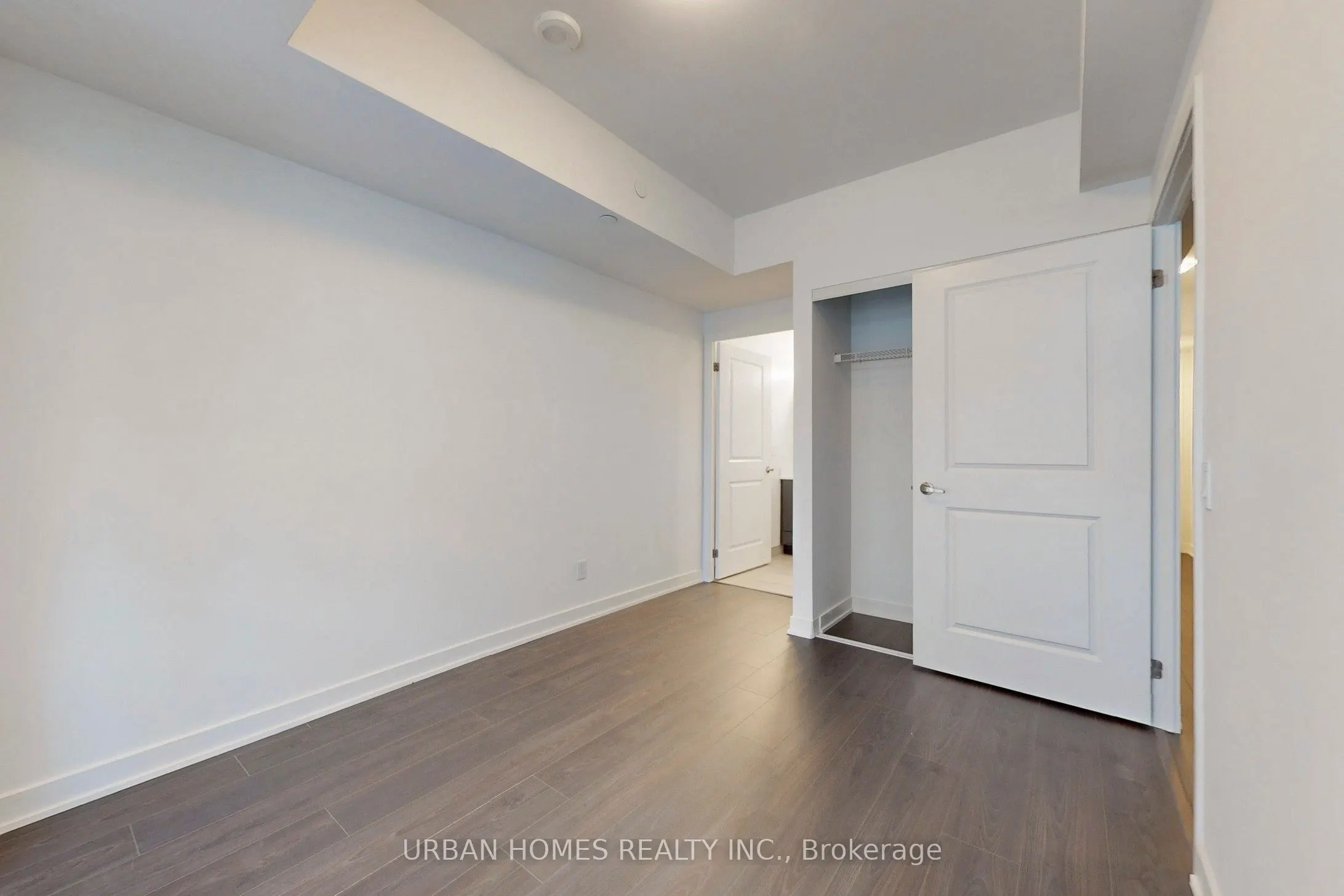 543 Richmond Street W, #737