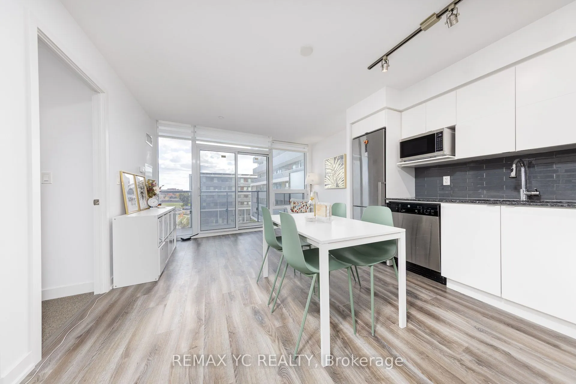 120 Varna Drive, #715
