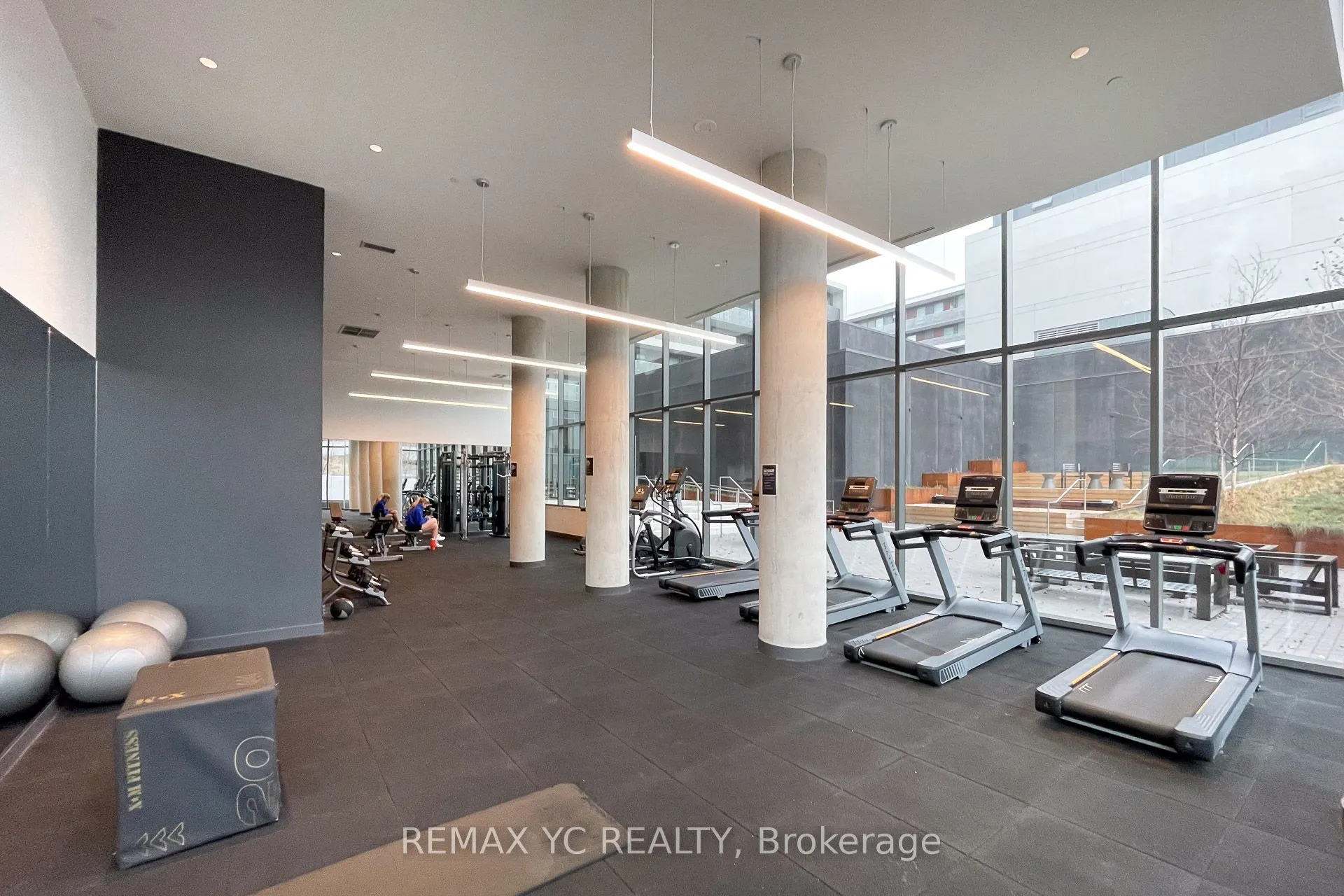120 Varna Drive, #715