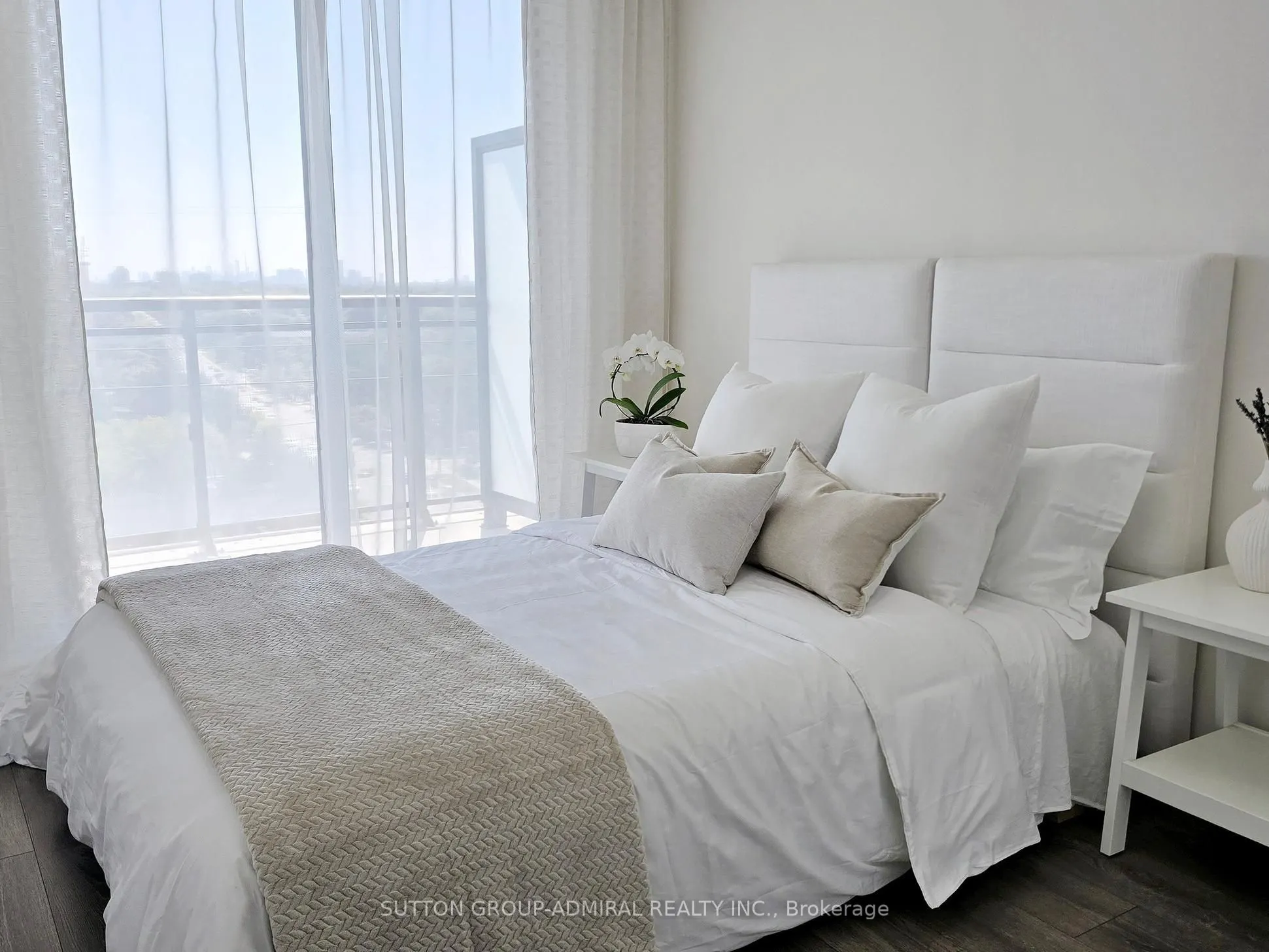 3237 Bayview Avenue, #1111
