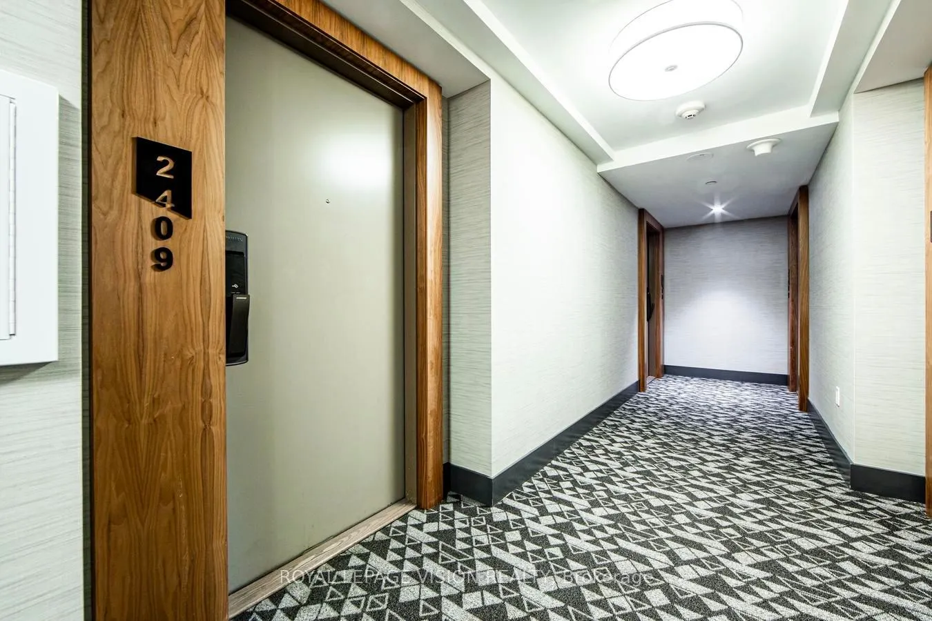 10 York Street, #2409