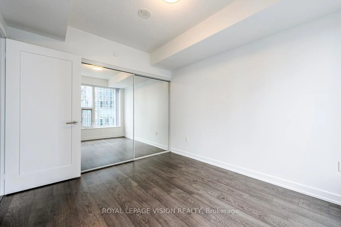 10 York Street, #2409