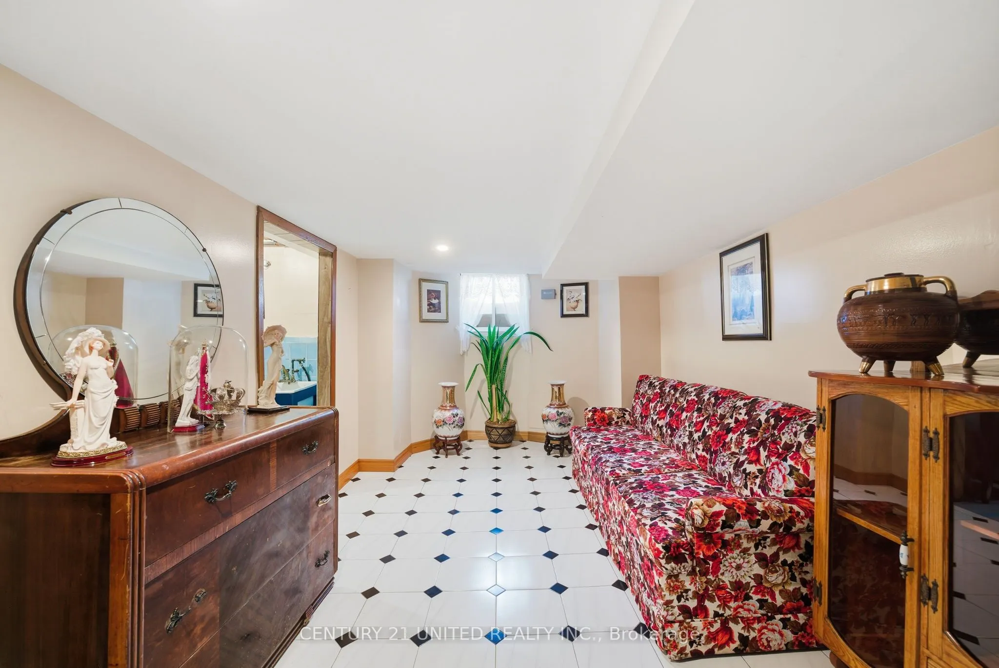 226 Palmerston Avenue