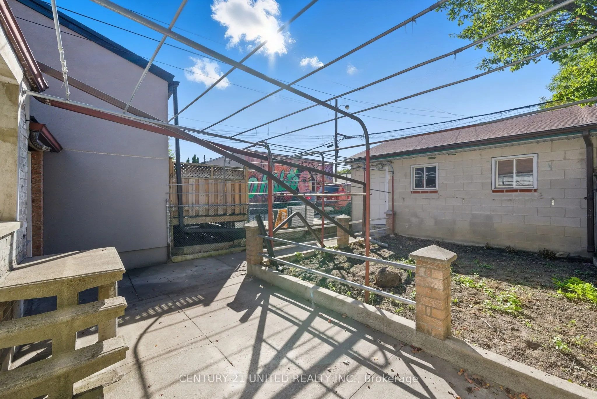 226 Palmerston Avenue