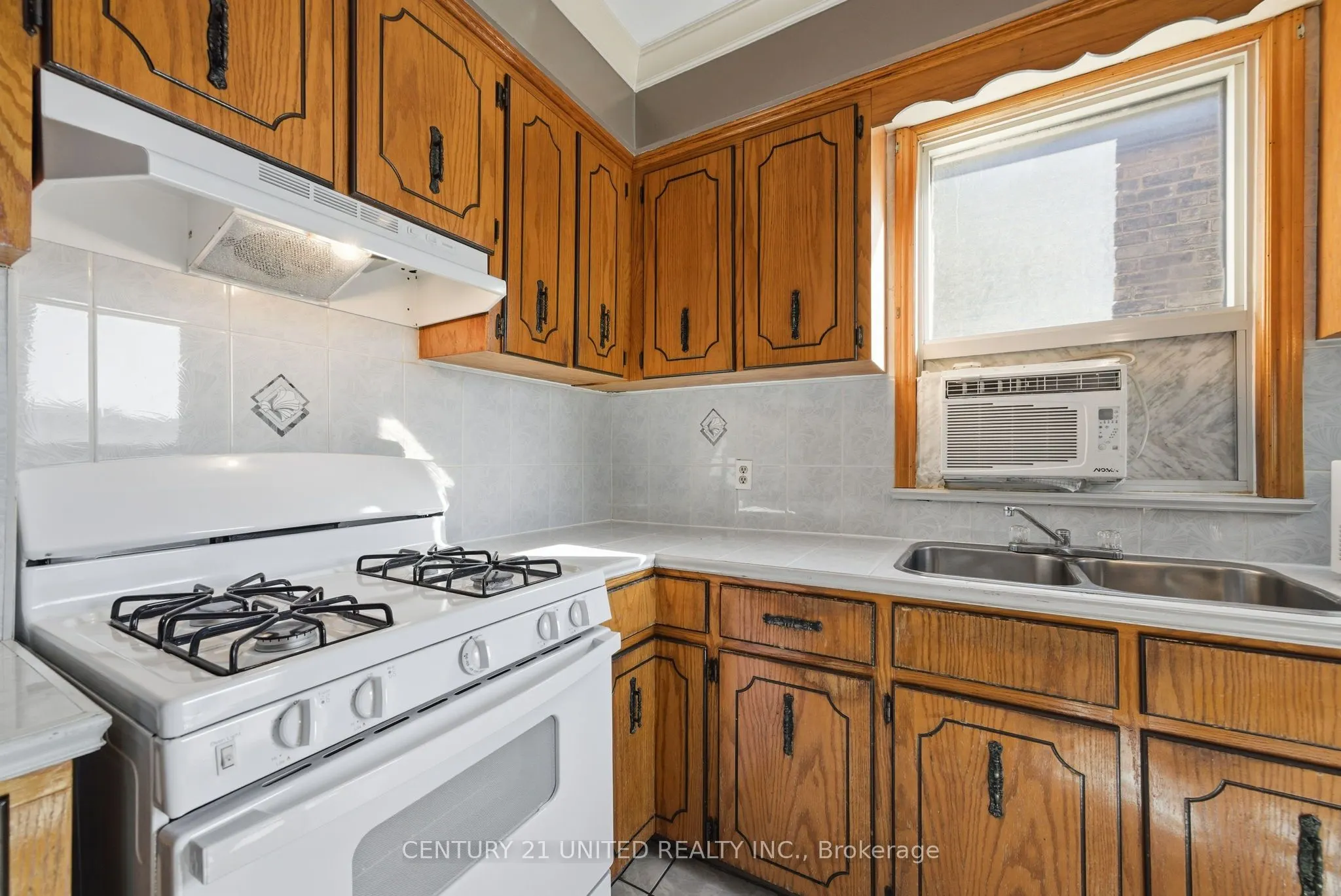 226 Palmerston Avenue