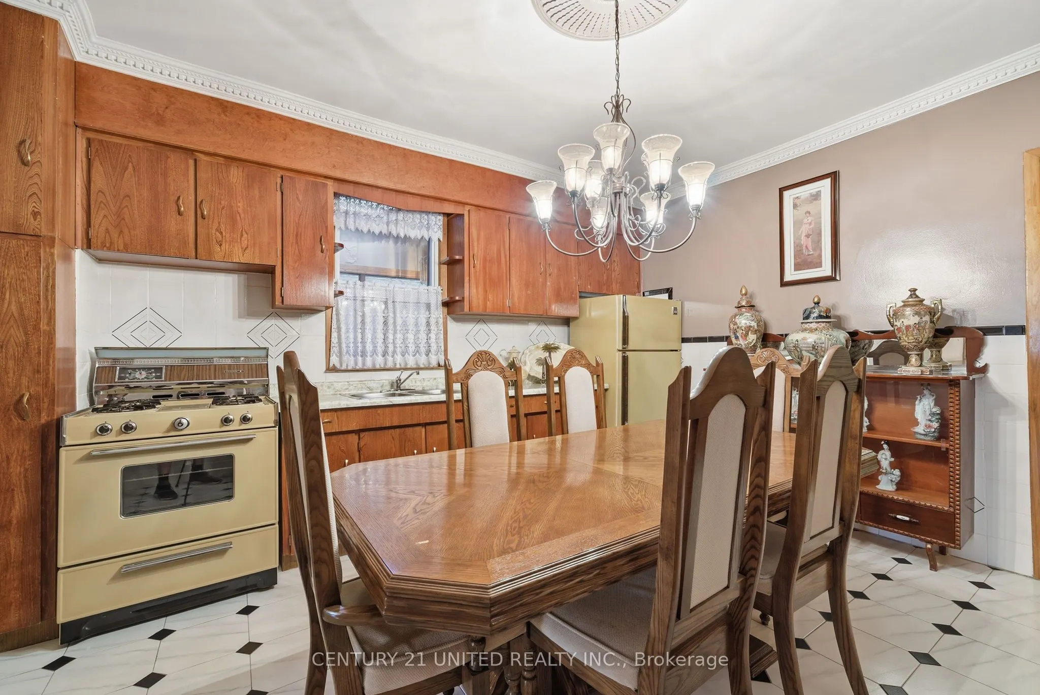 226 Palmerston Avenue