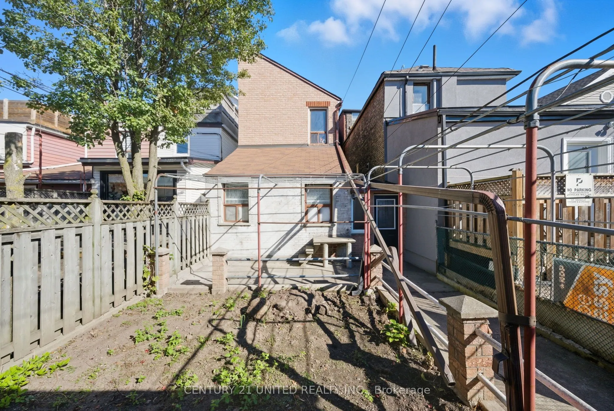 226 Palmerston Avenue