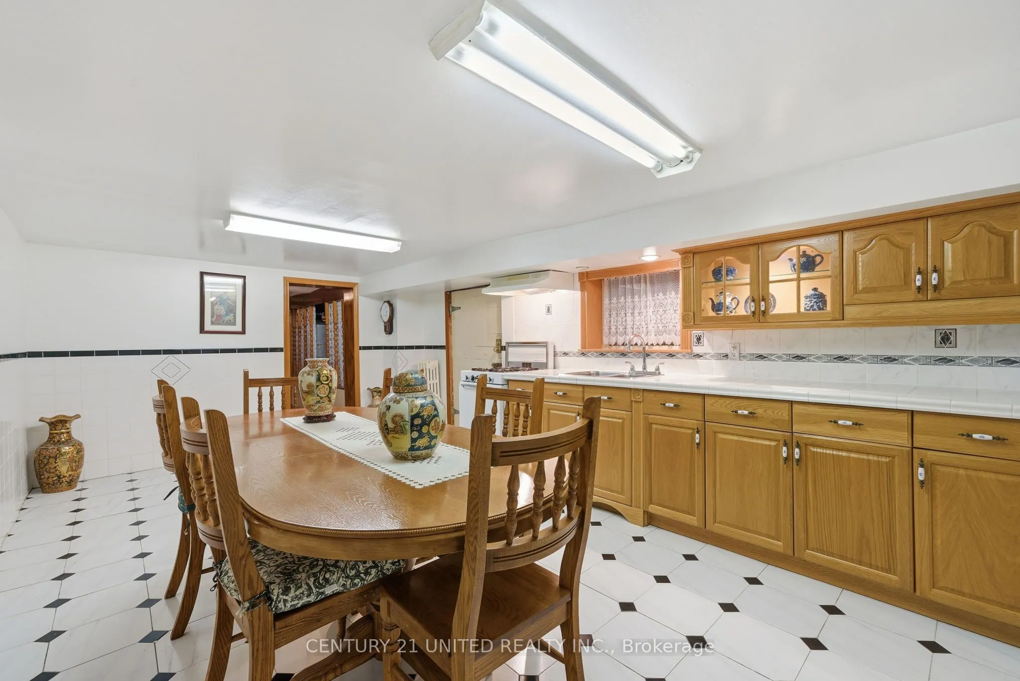 226 Palmerston Avenue