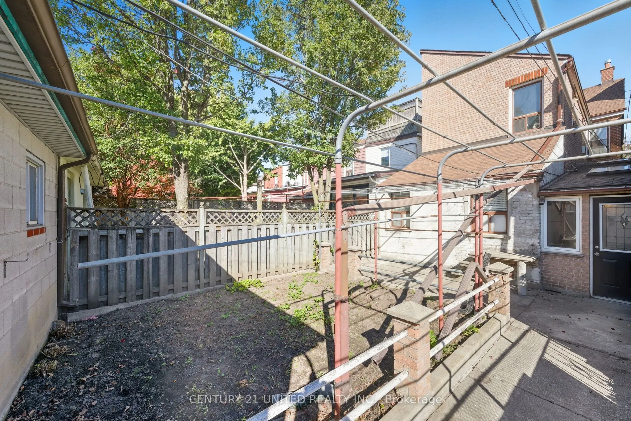 226 Palmerston Avenue