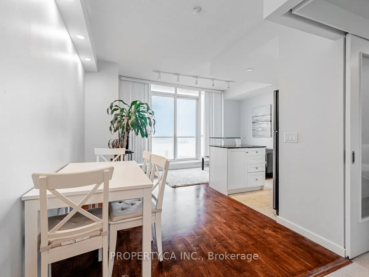 218 Queens Quay W, #2109