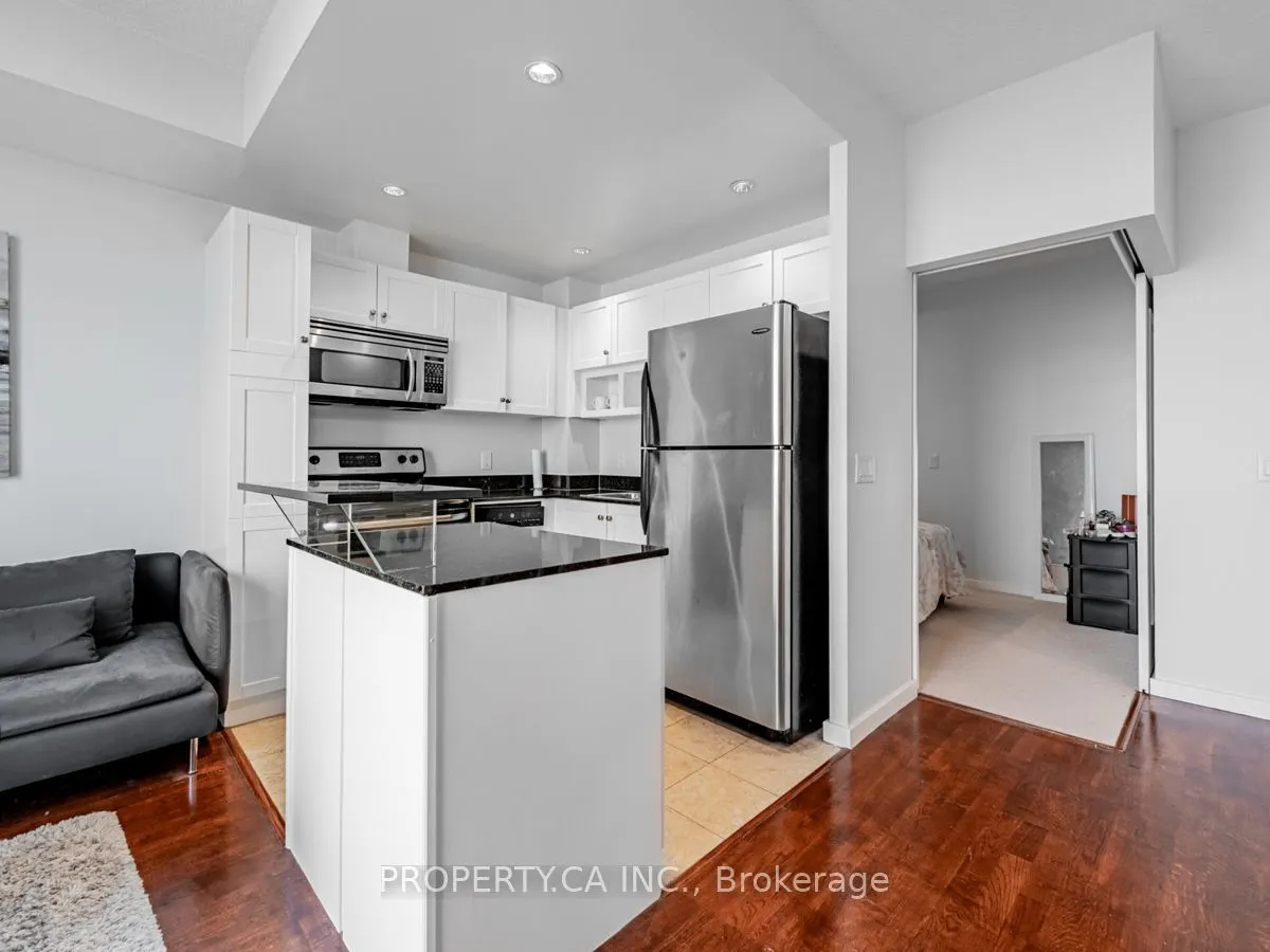 218 Queens Quay W, #2109