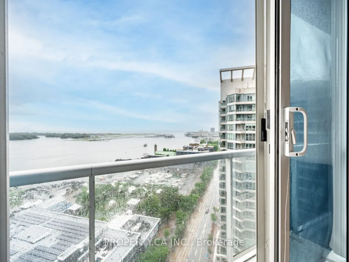 218 Queens Quay W, #2109