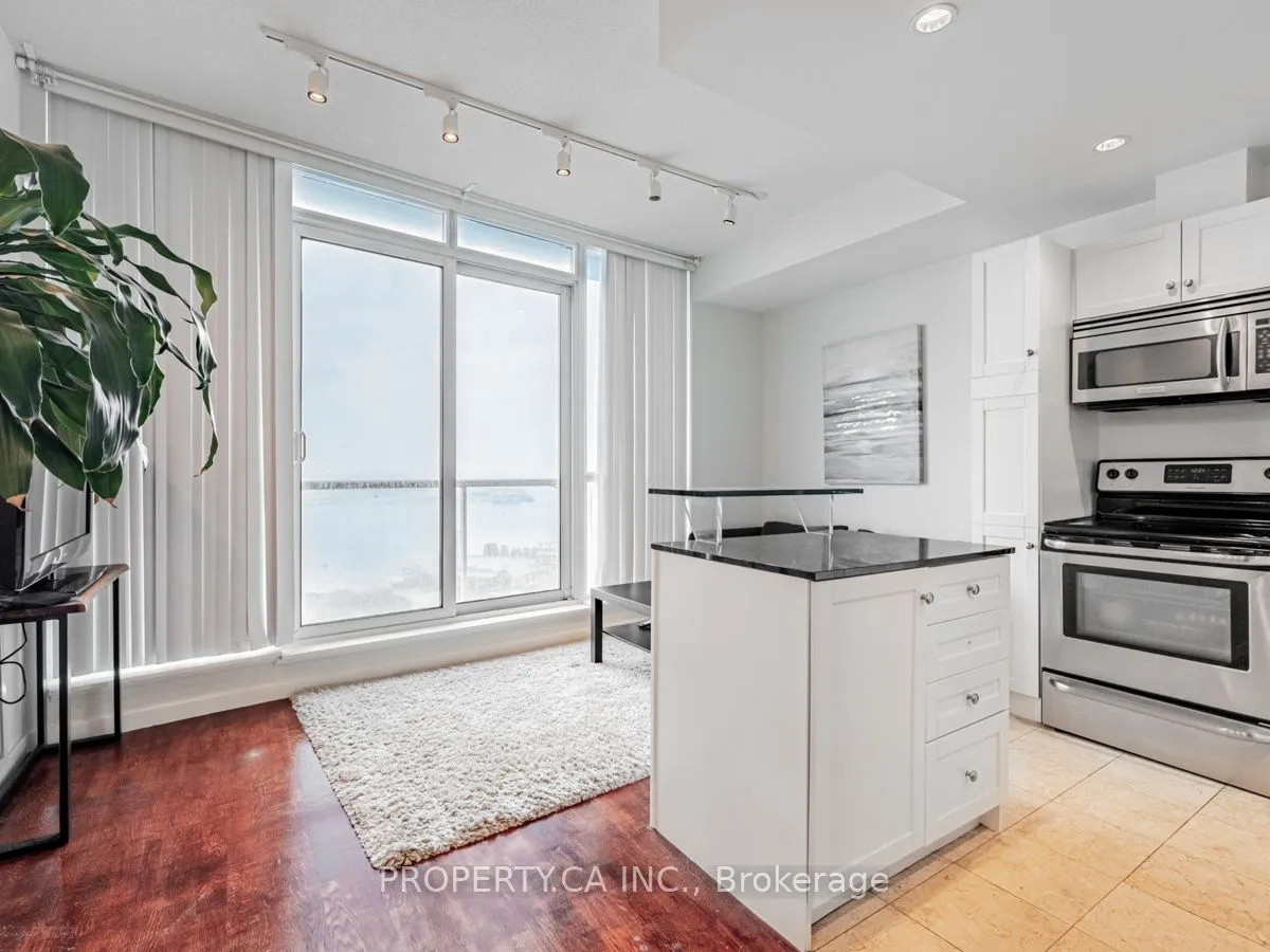 218 Queens Quay W, #2109