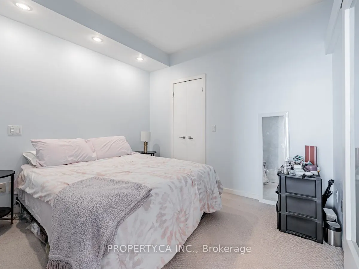218 Queens Quay W, #2109