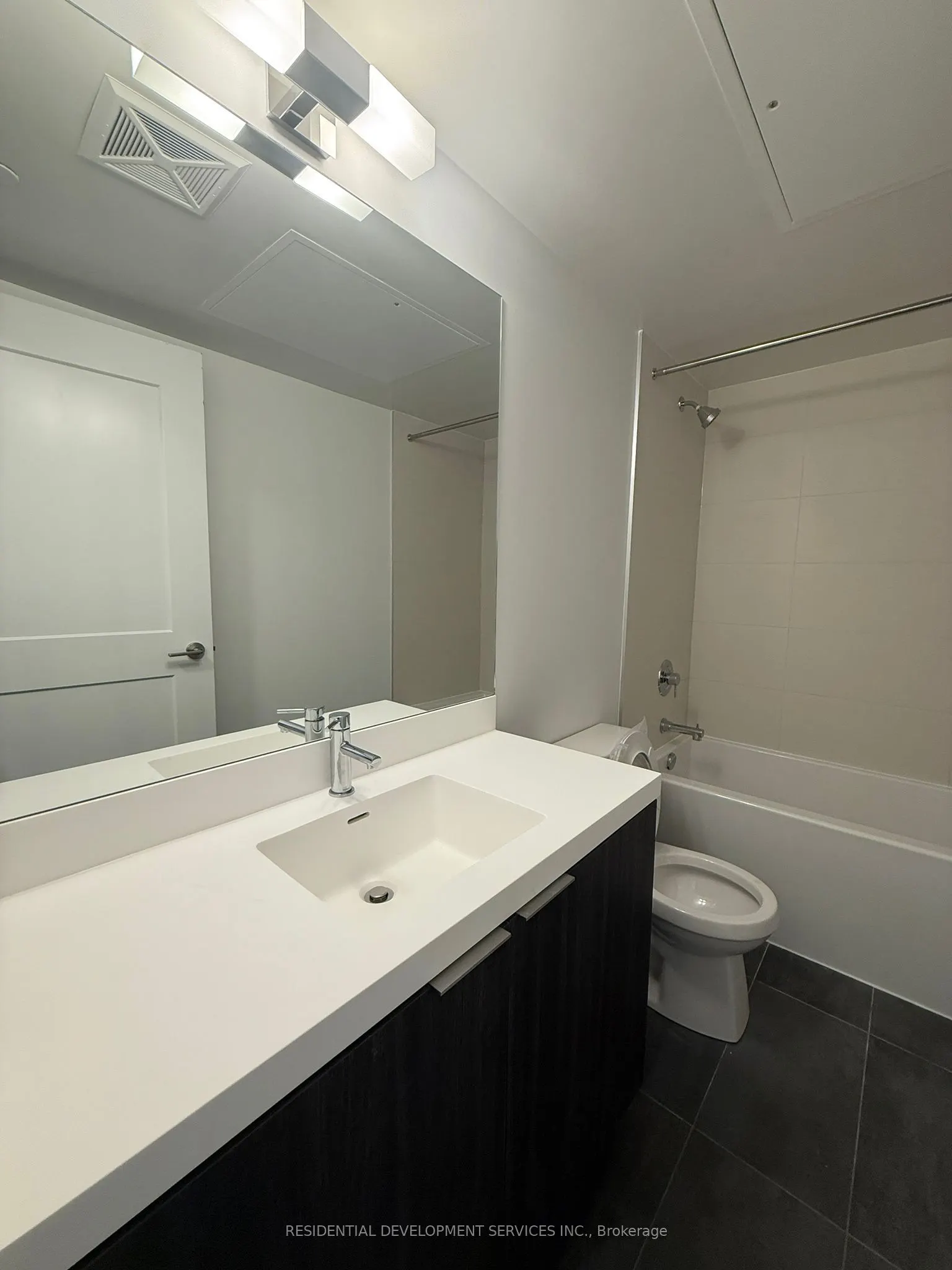 28 Widmer Street, #4921