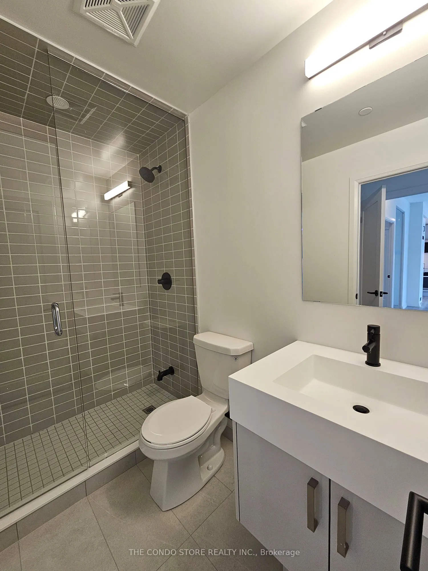 280 Dundas Street W, #1405