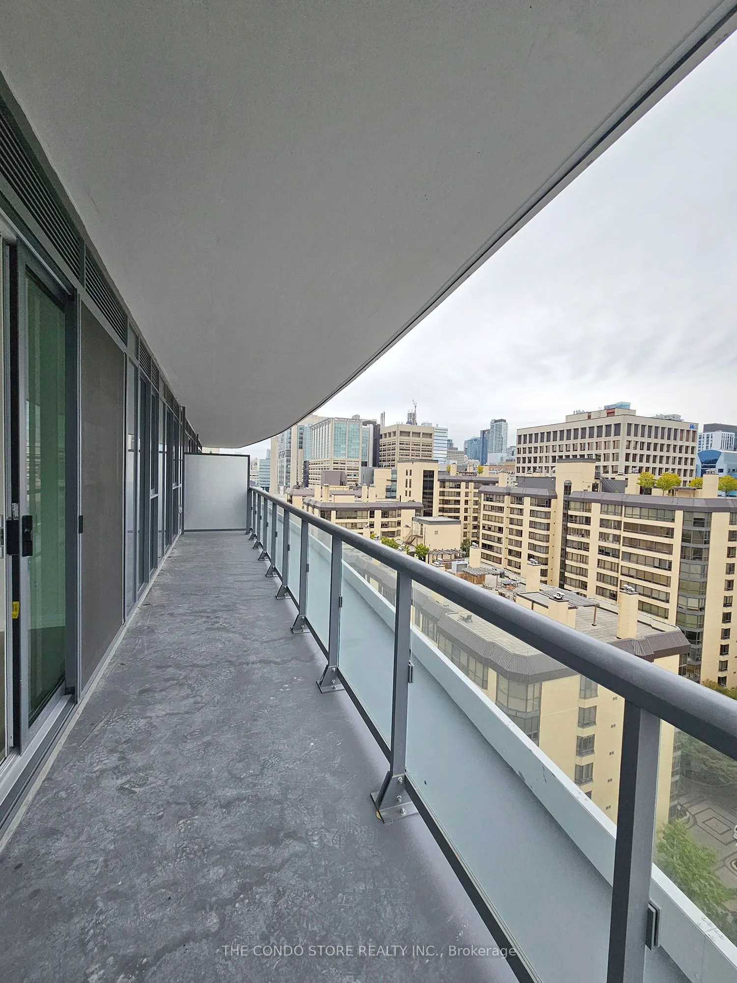 280 Dundas Street W, #1405