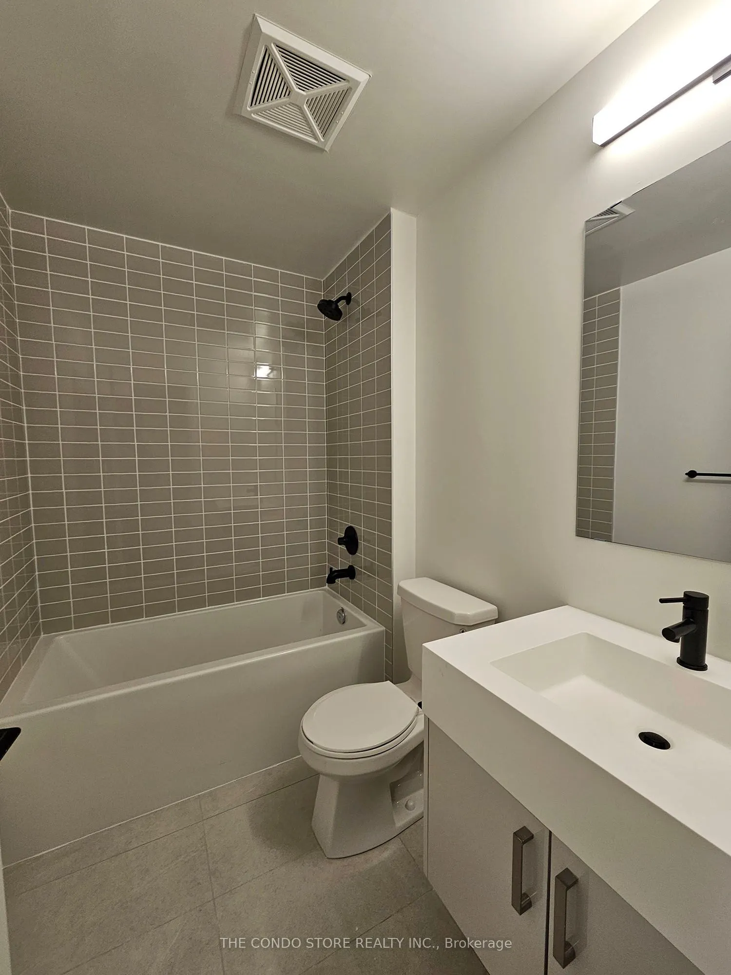 280 Dundas Street W, #1405
