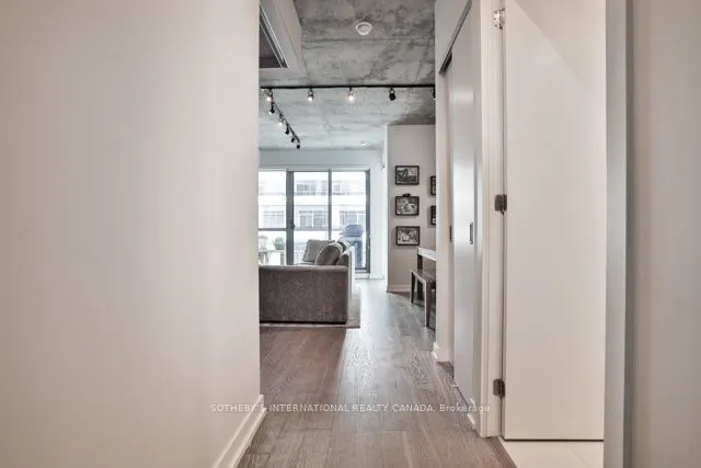 39 Brant Street, #915