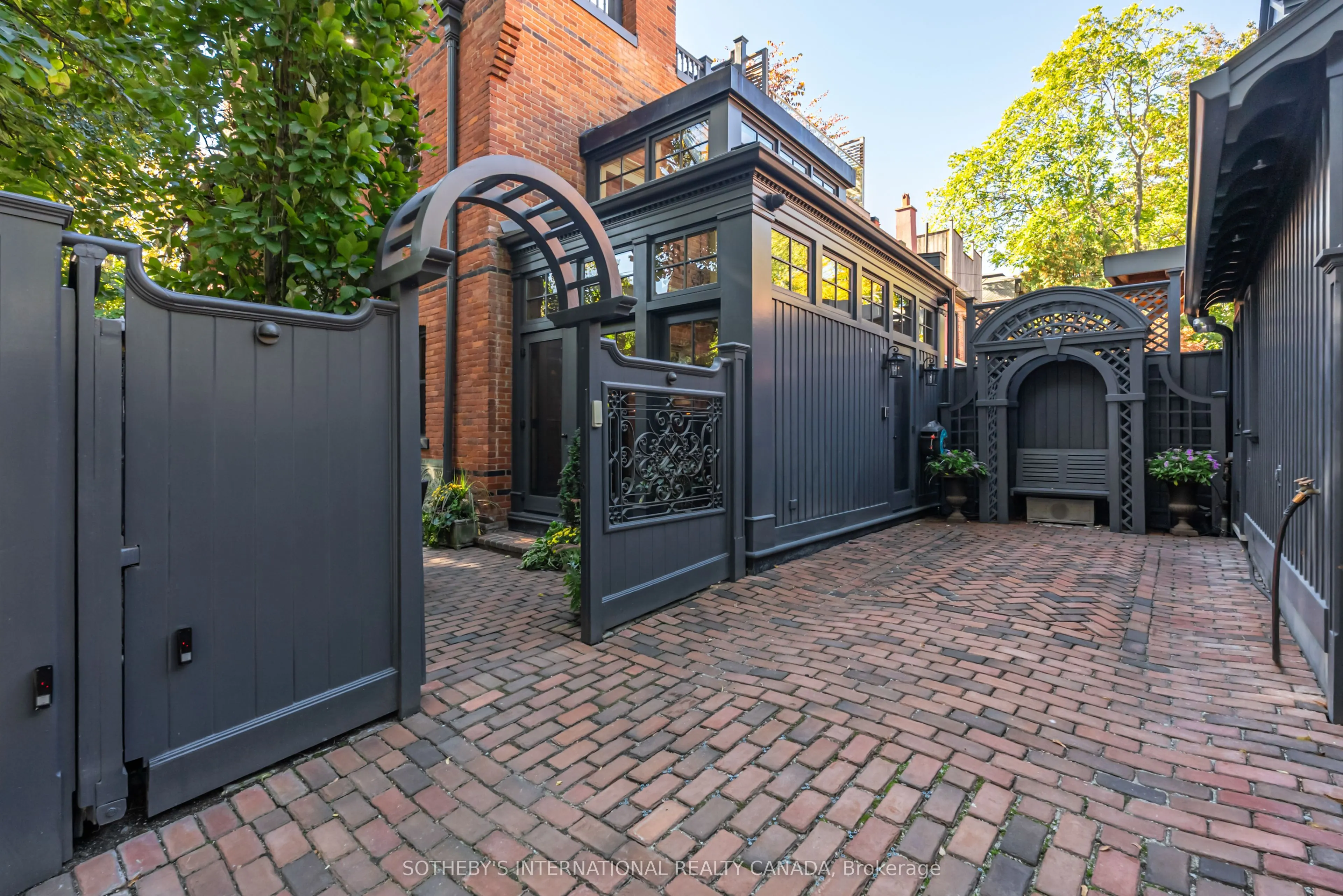 270 Carlton Street