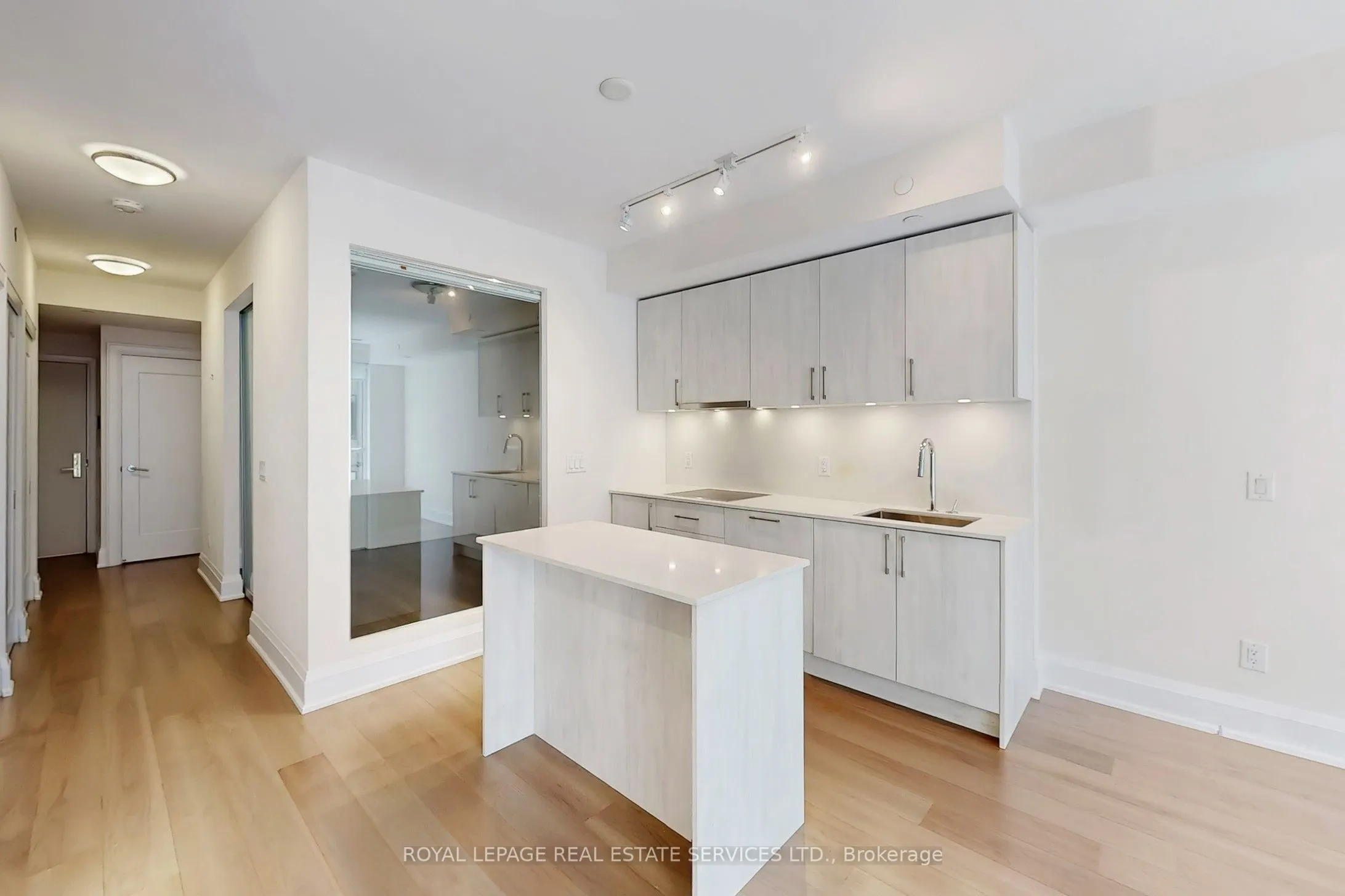 88 Cumberland Street, #808