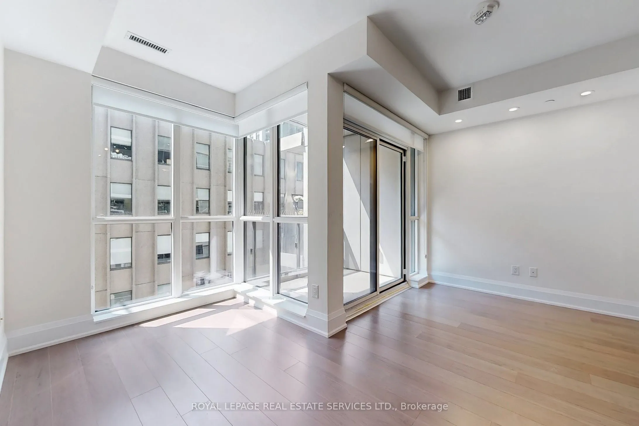 88 Cumberland Street, #808