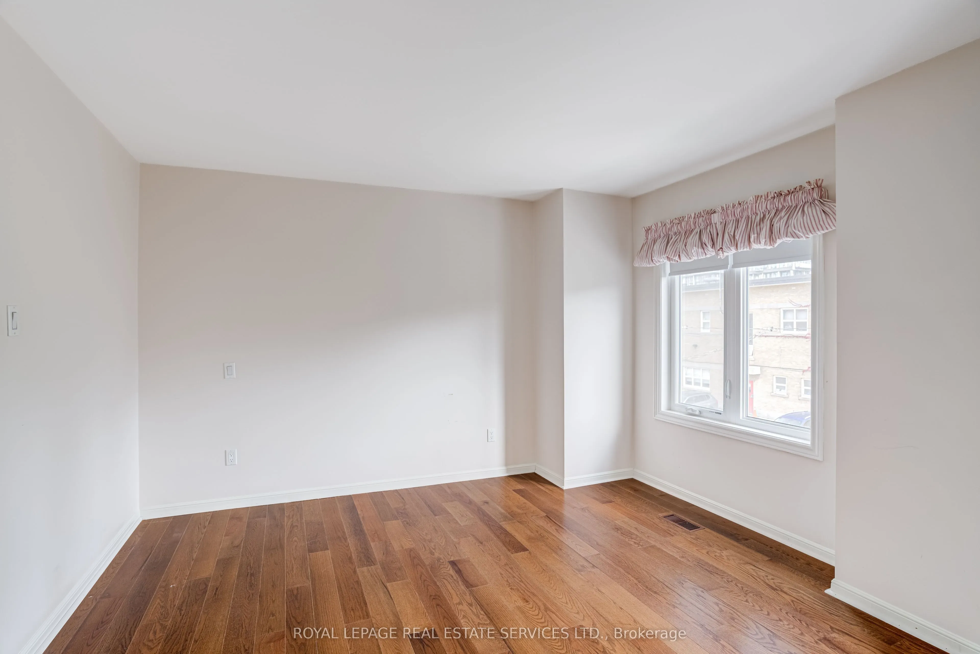 64 Arnold Avenue