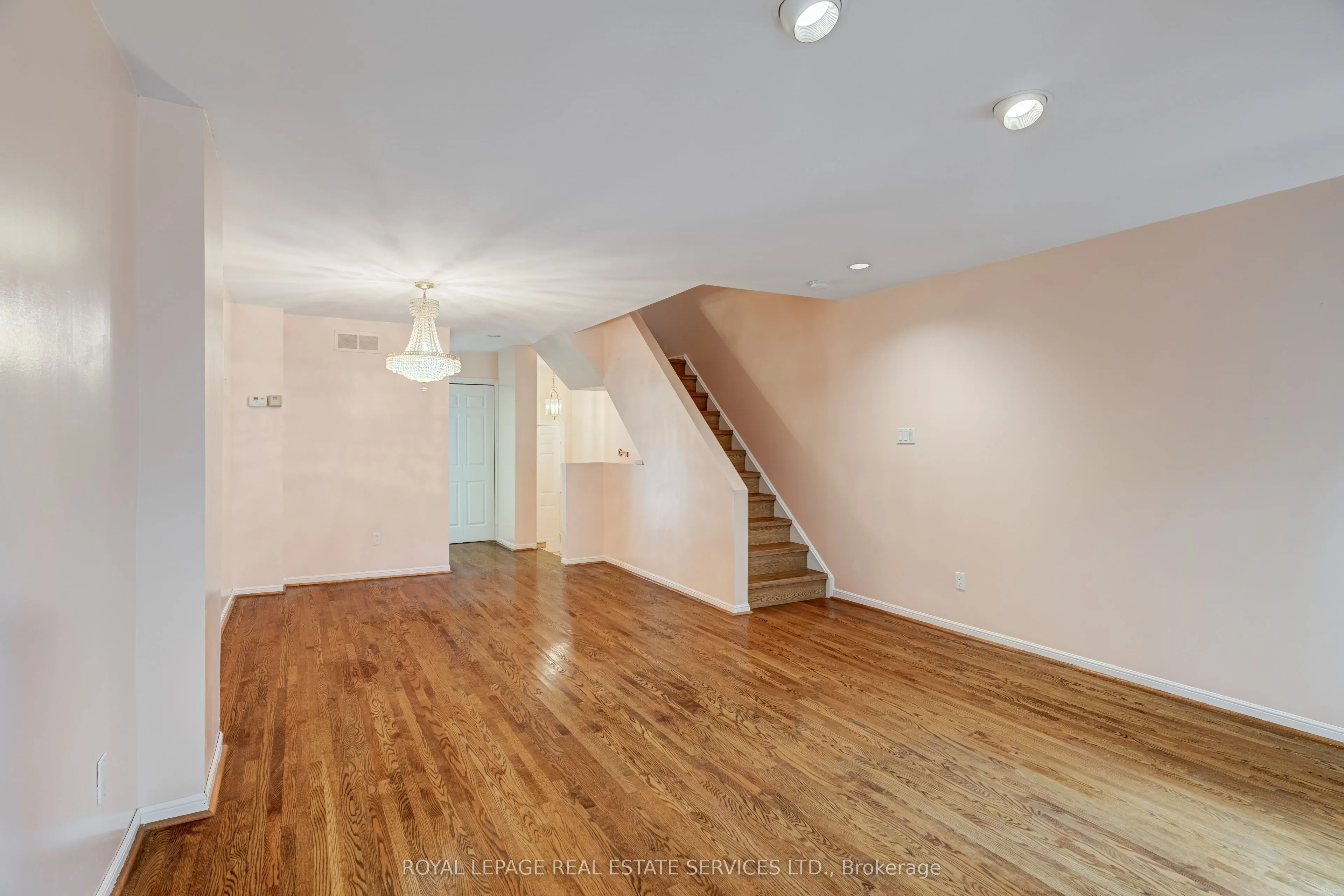 64 Arnold Avenue
