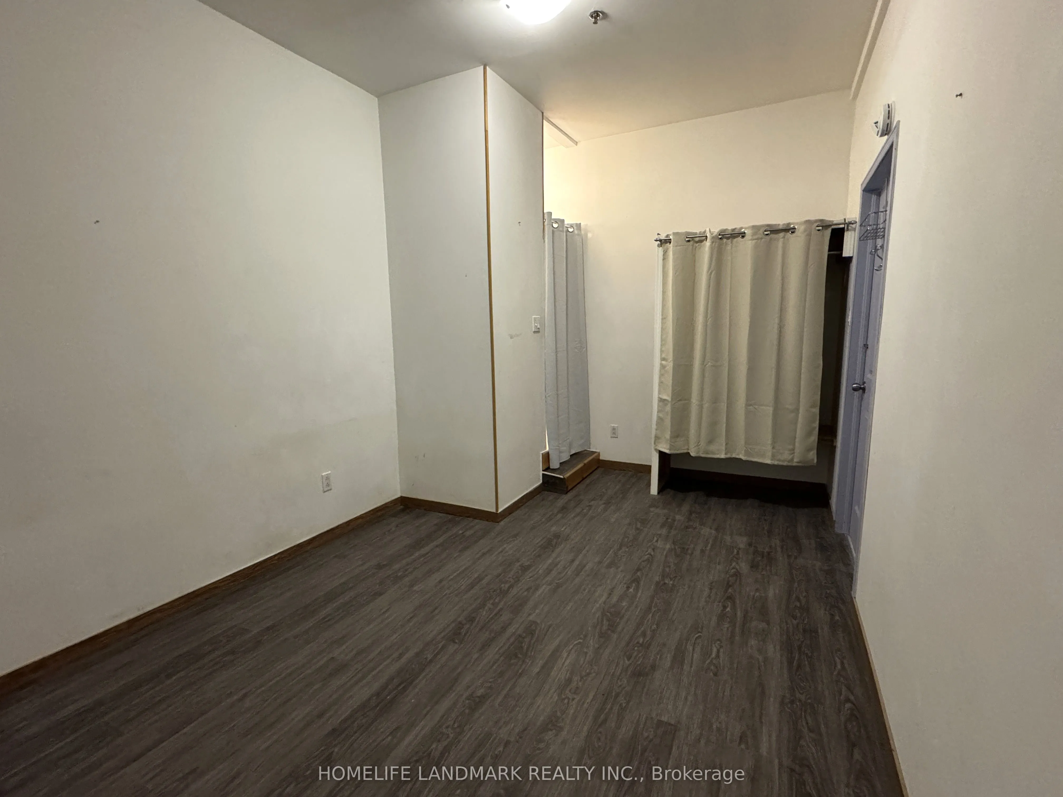 450 Spadina Avenue, #6