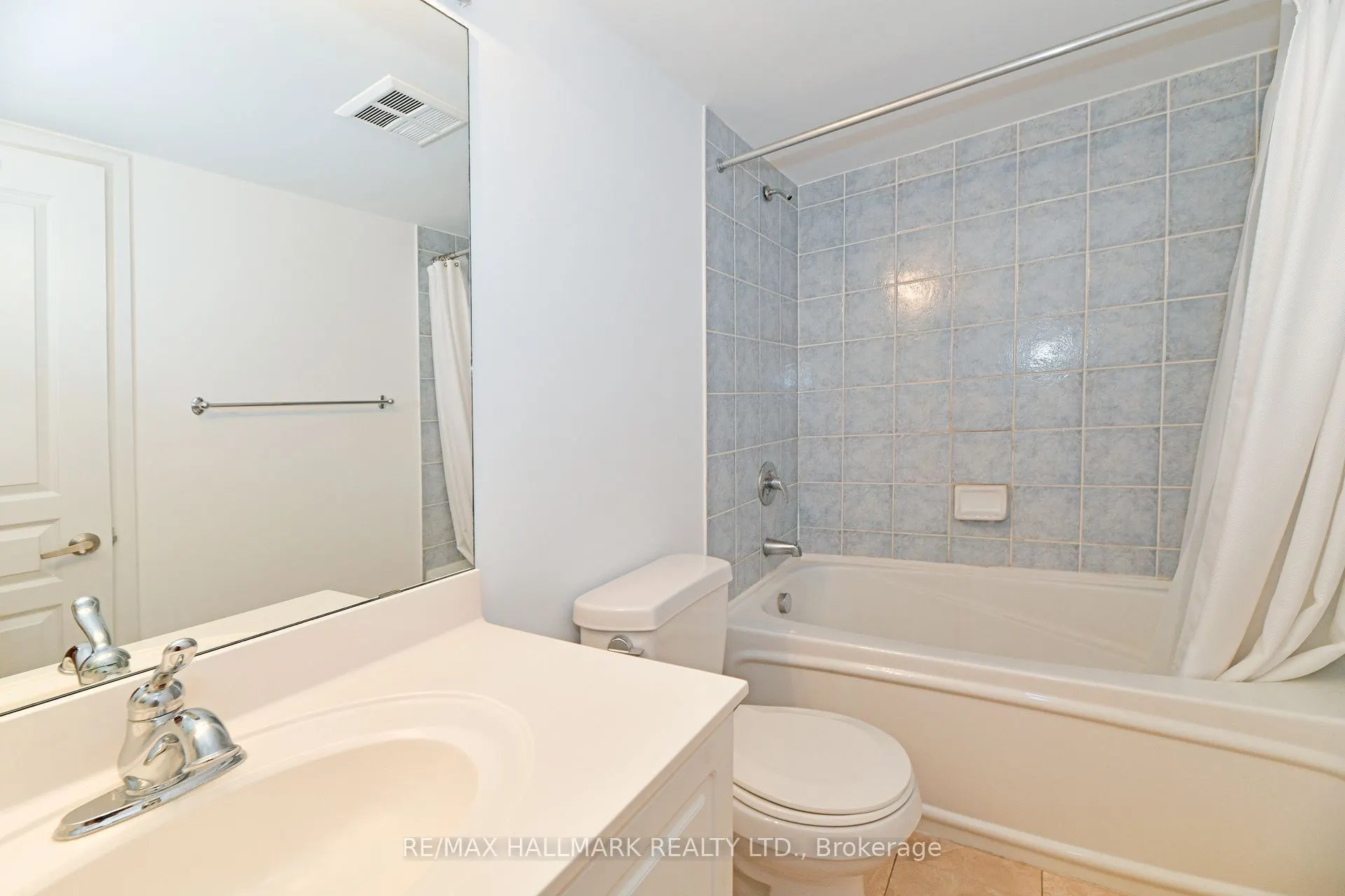 323 Richmond Street E, #1008