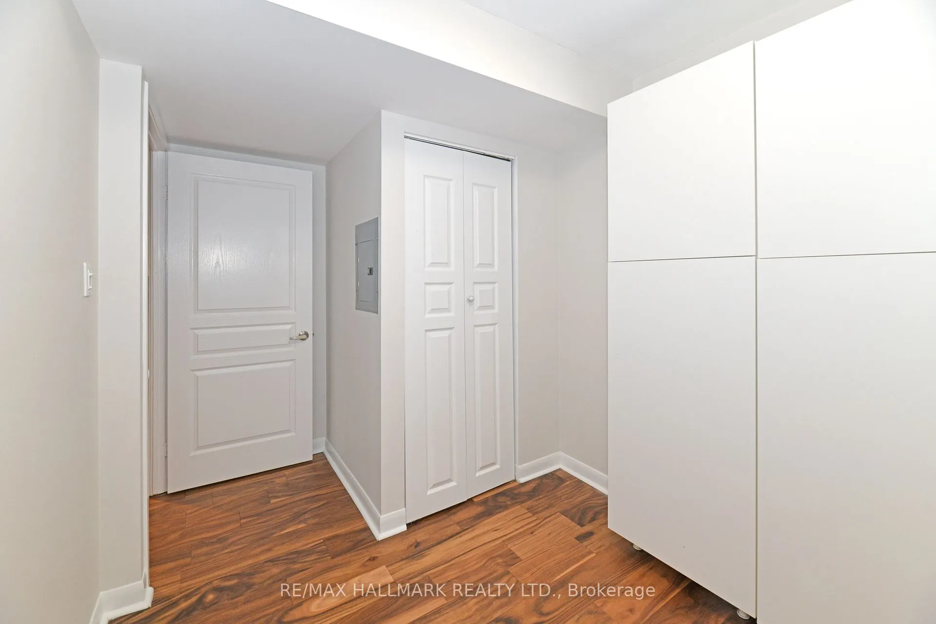 323 Richmond Street E, #1008