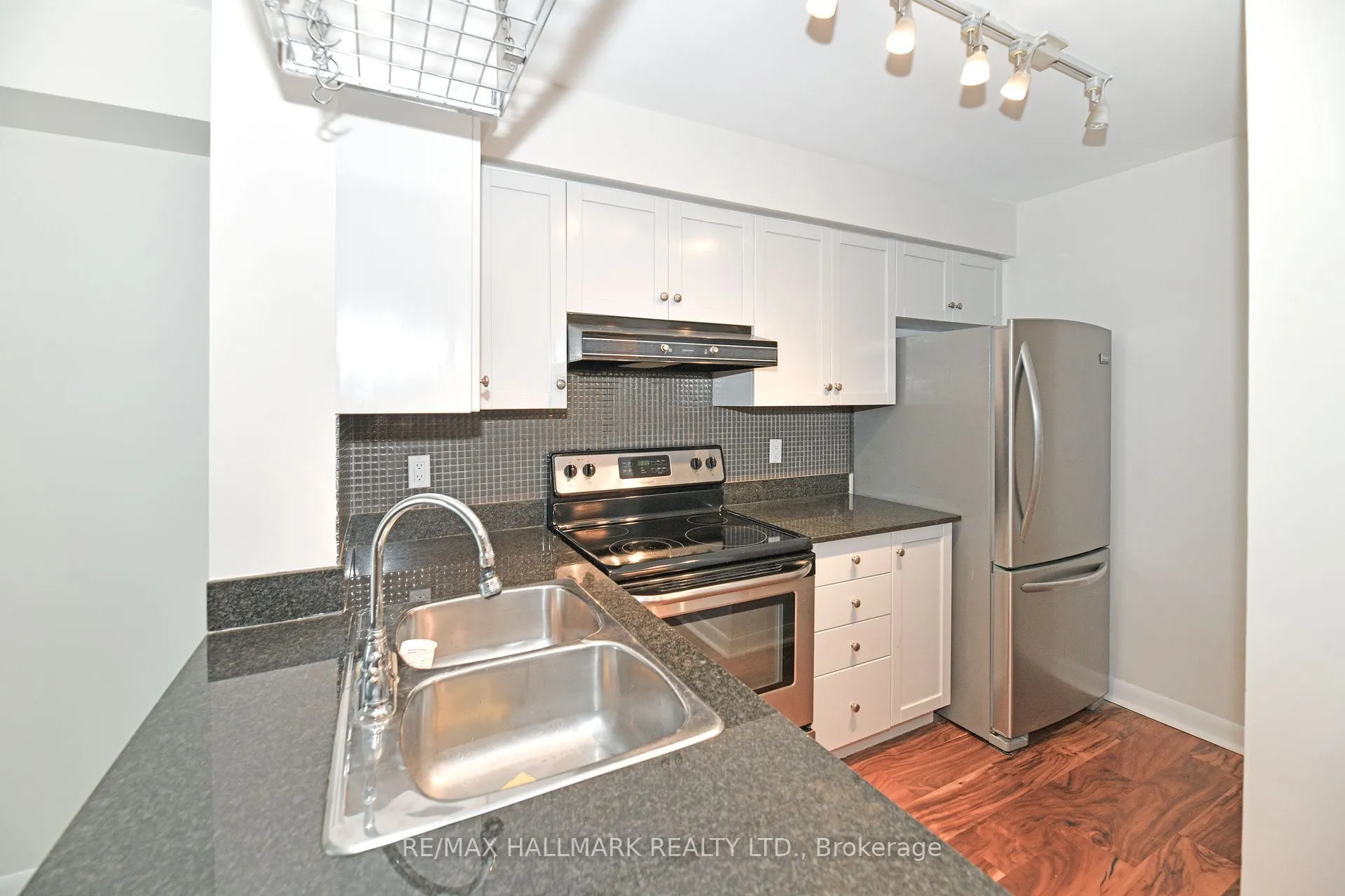 323 Richmond Street E, #1008