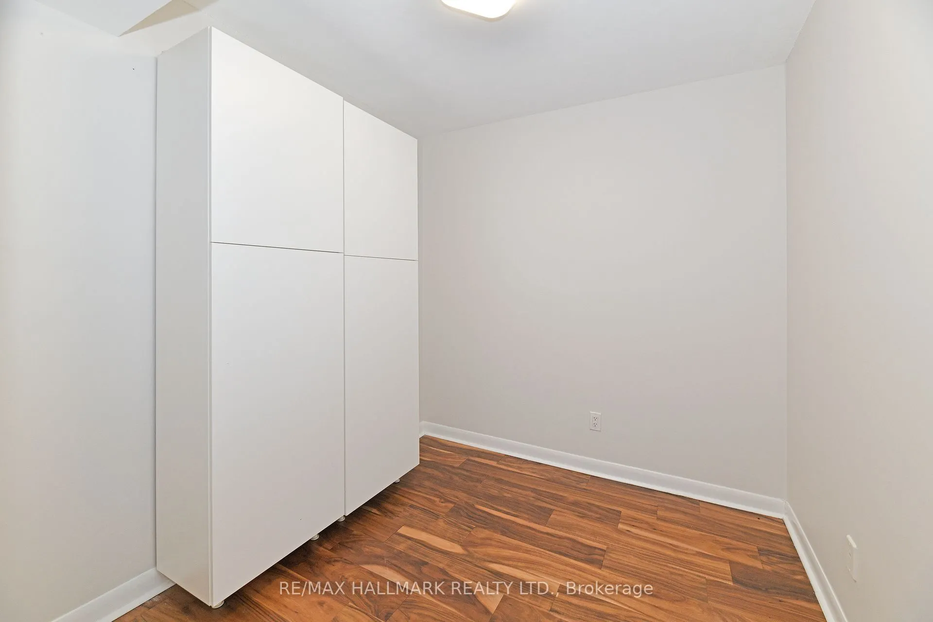 323 Richmond Street E, #1008