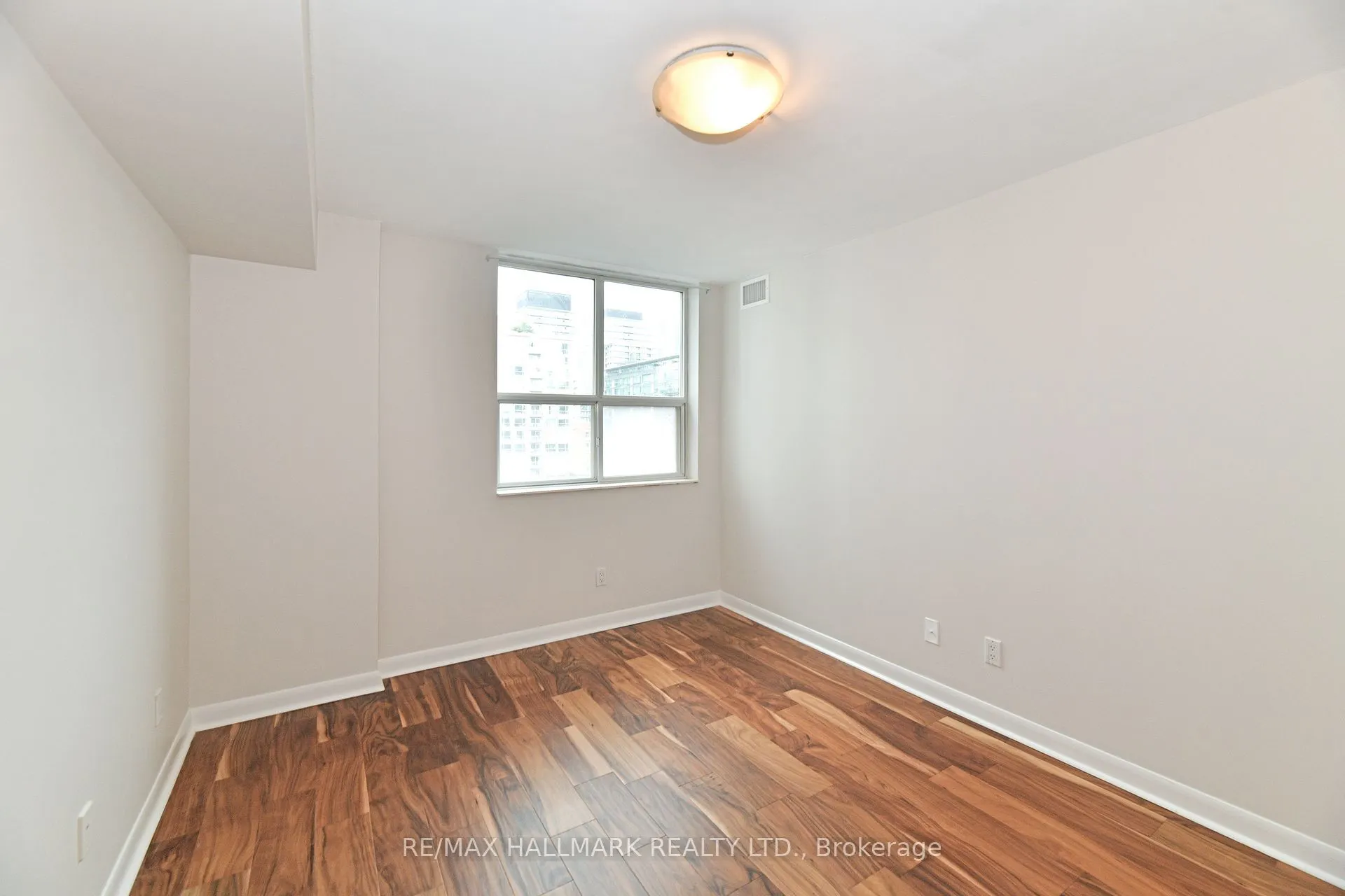 323 Richmond Street E, #1008