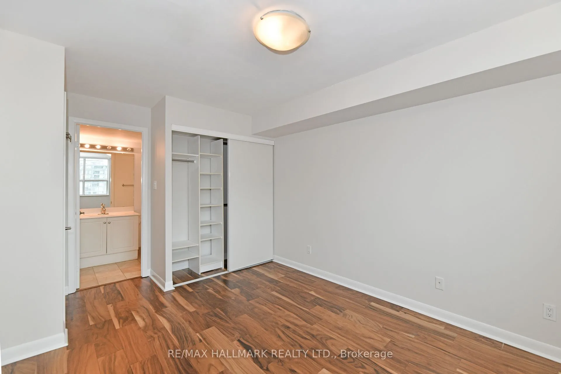 323 Richmond Street E, #1008