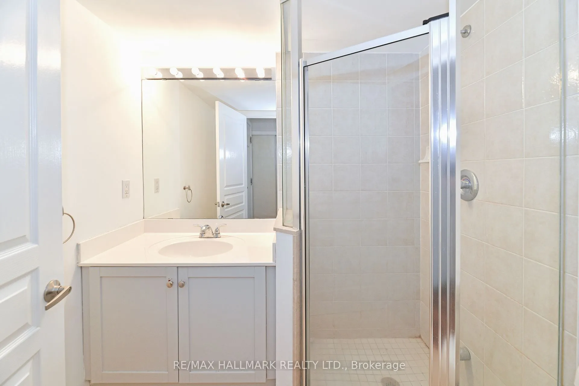 323 Richmond Street E, #1008