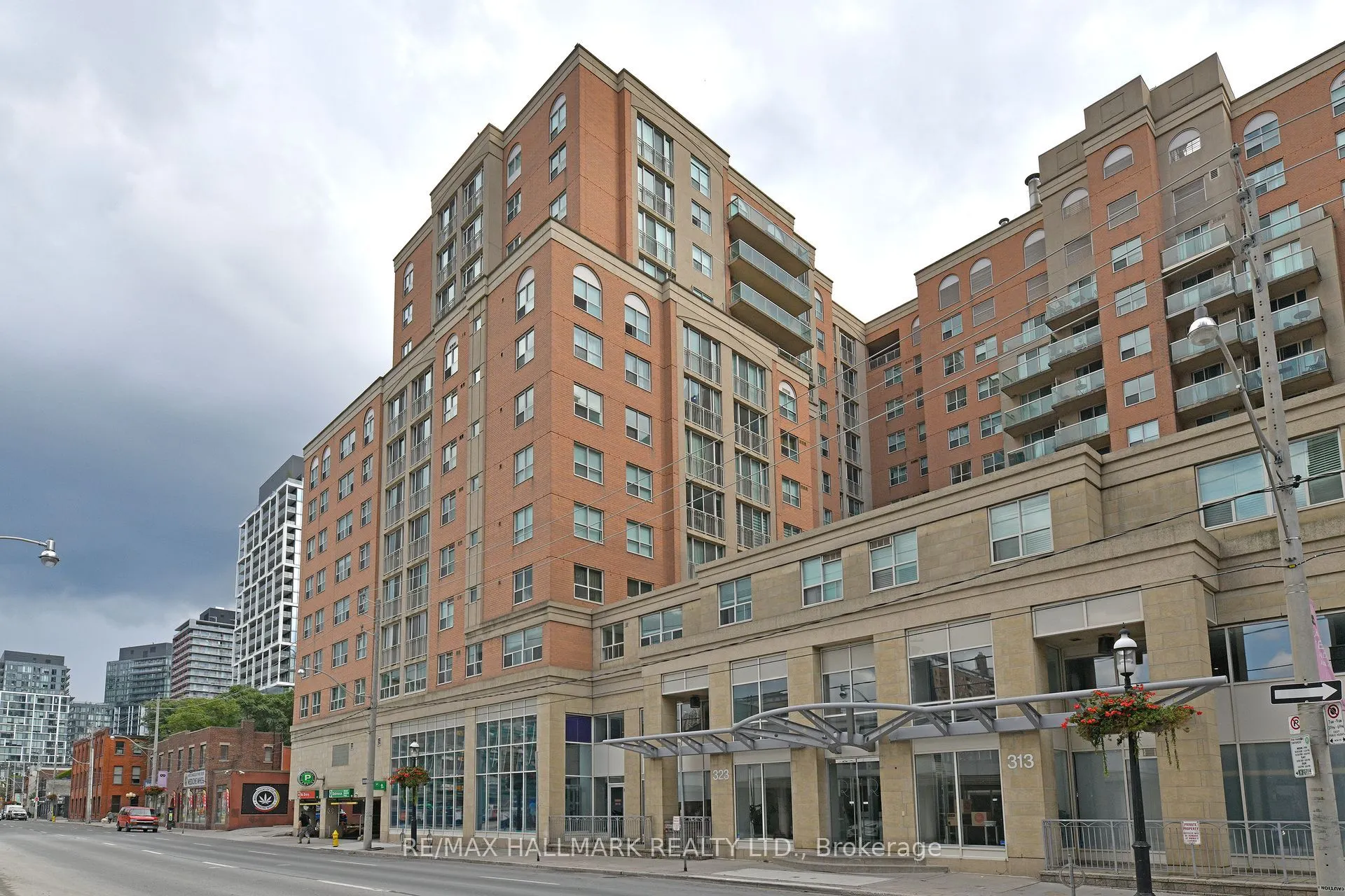 323 Richmond Street E, #1008